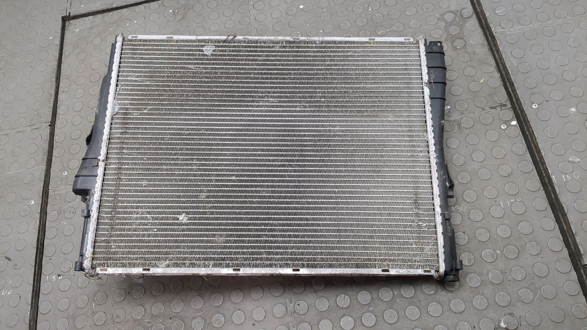 Радиатор охлаждения двигателя основной