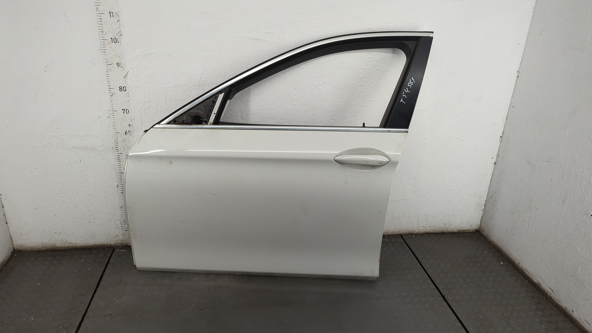 Дверь передняя левая