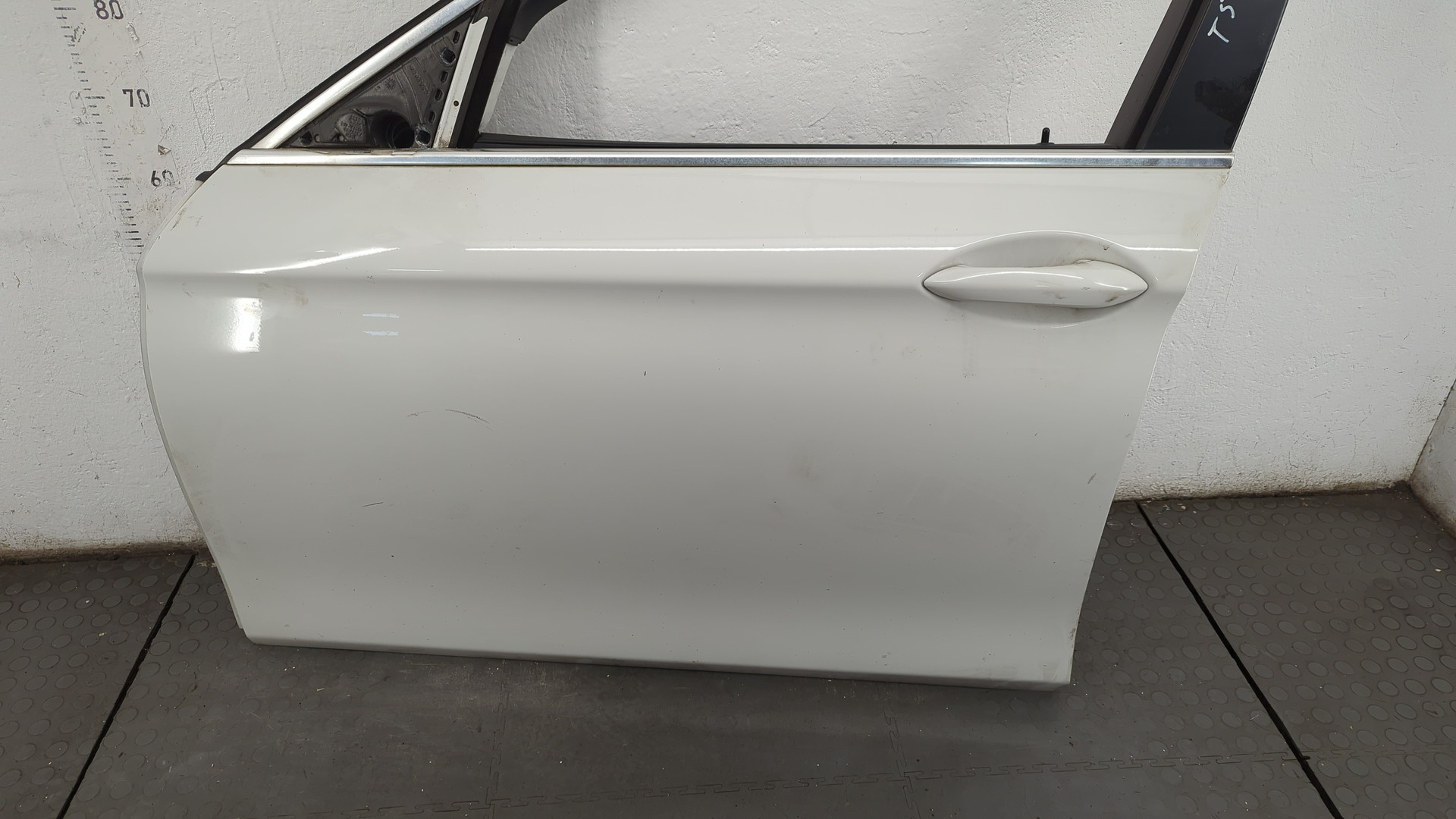 Дверь передняя левая