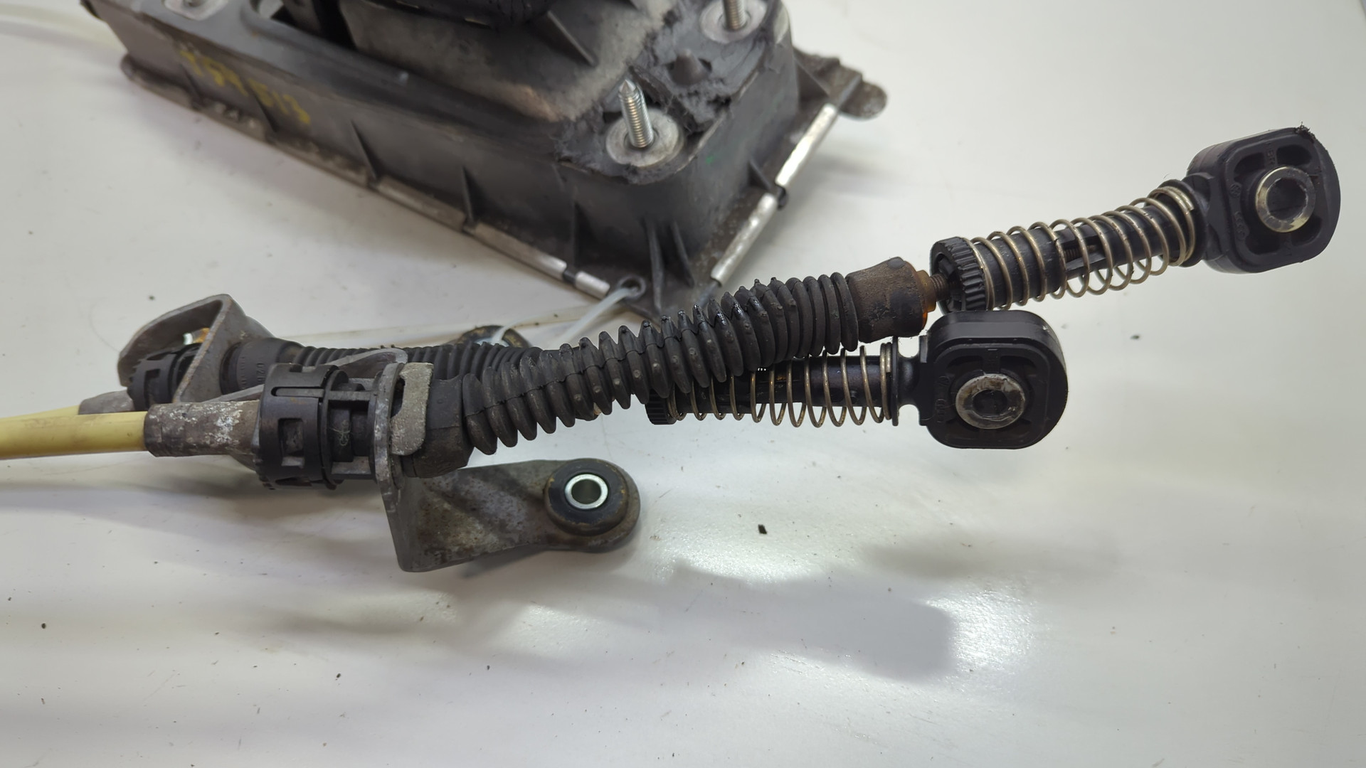 Кулиса МКПП / АКПП