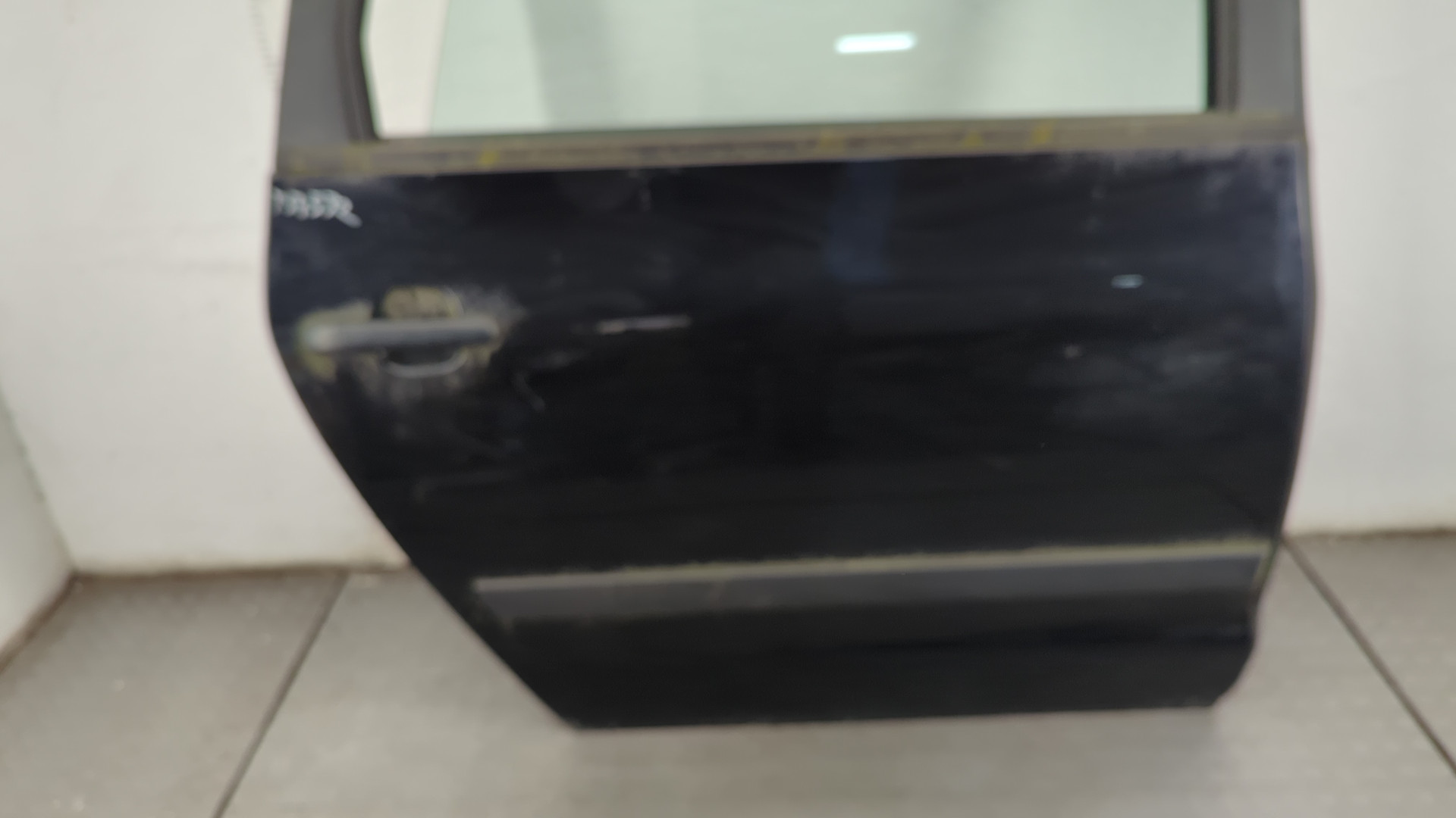 Дверь задняя правая