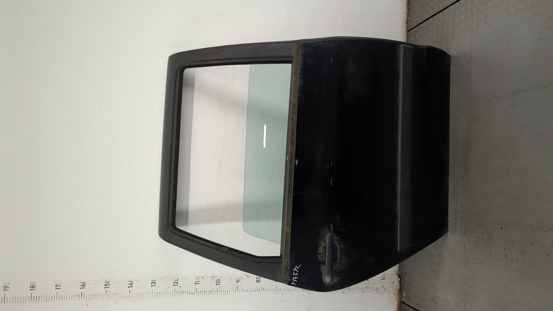 Дверь задняя правая