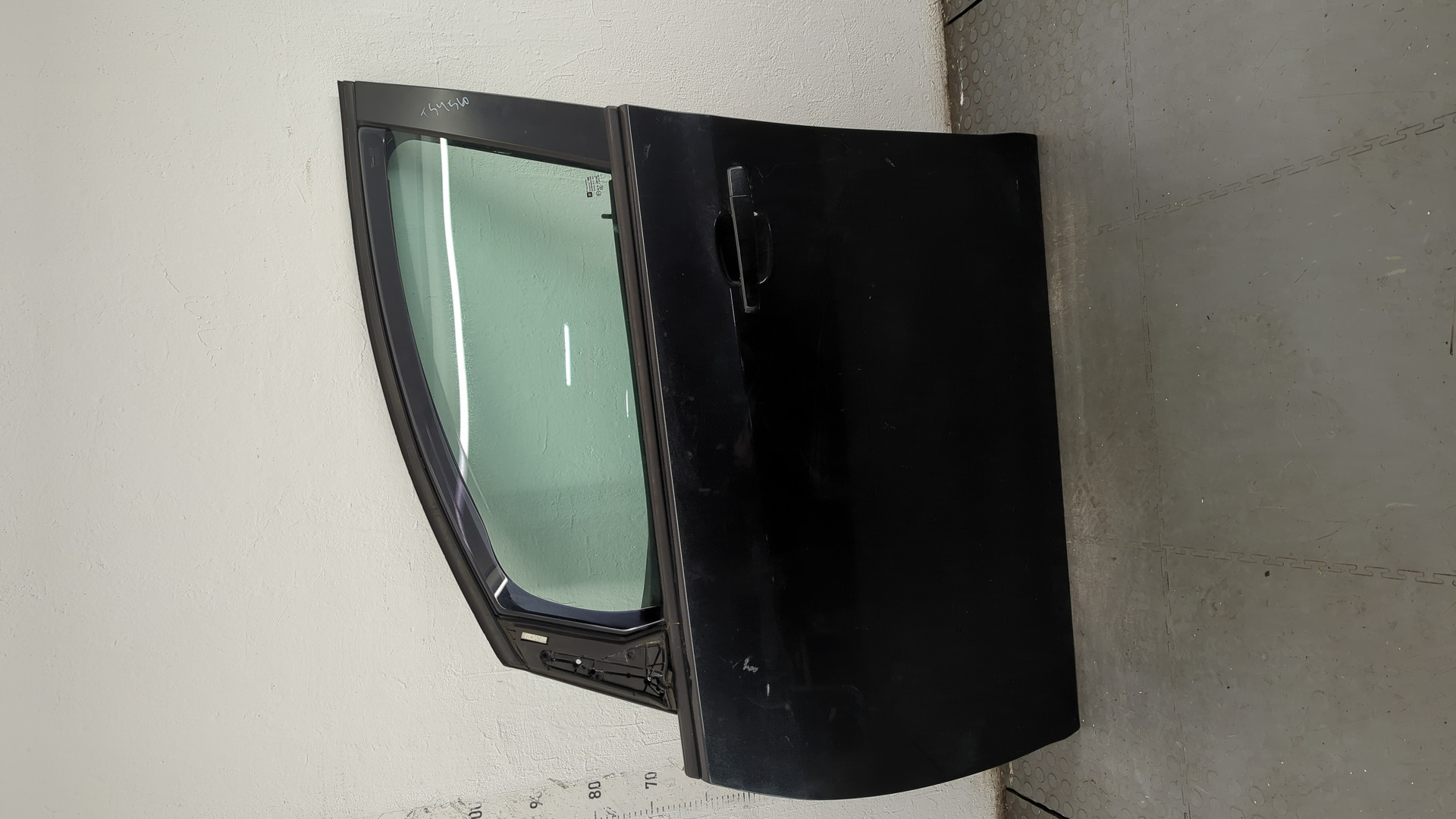 Дверь передняя левая