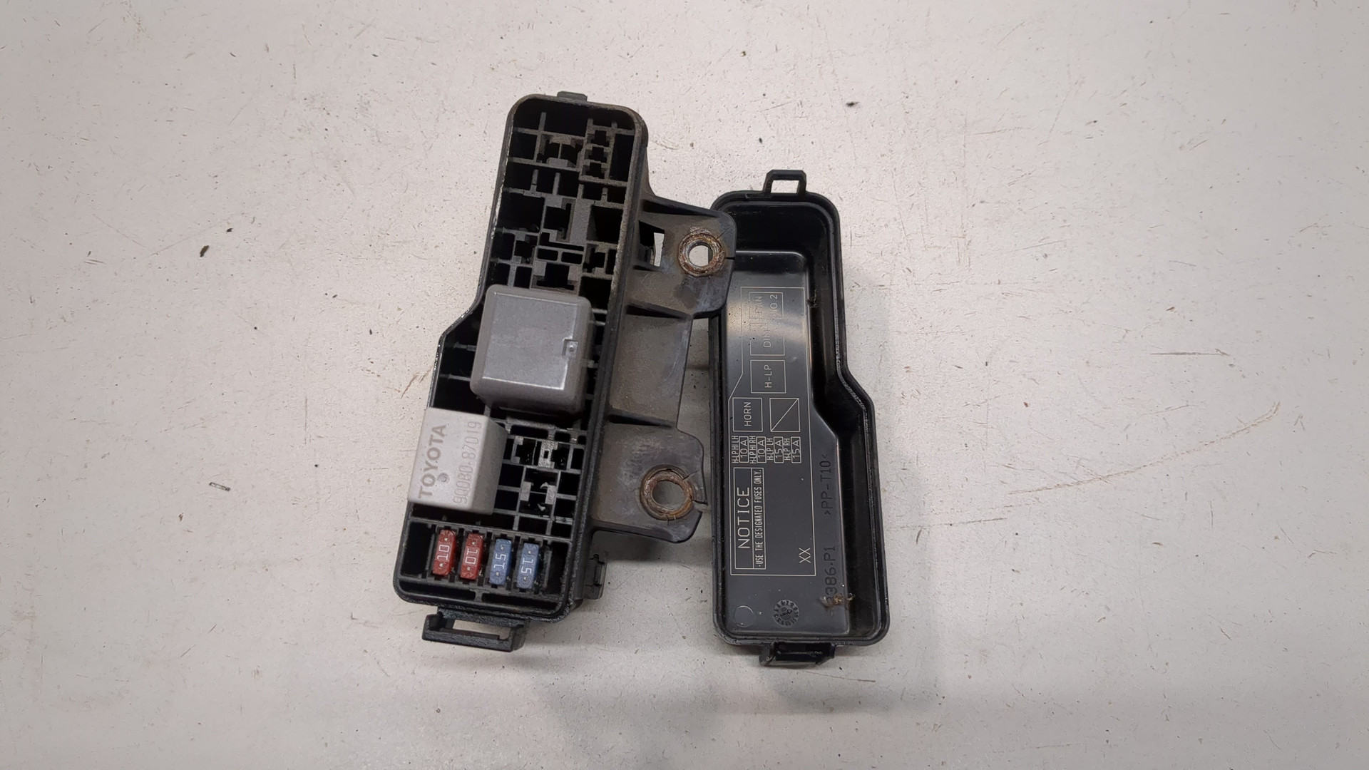 Блок предохранителей