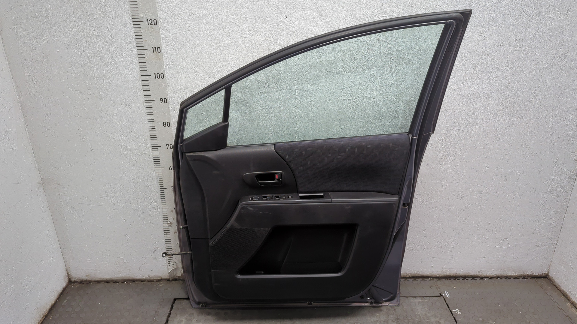 Дверь передняя правая