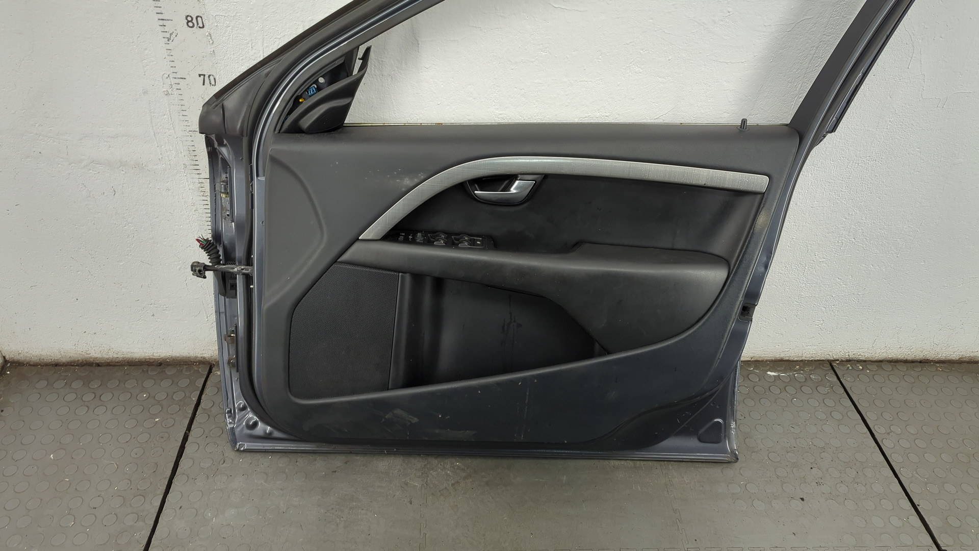 Дверь передняя правая