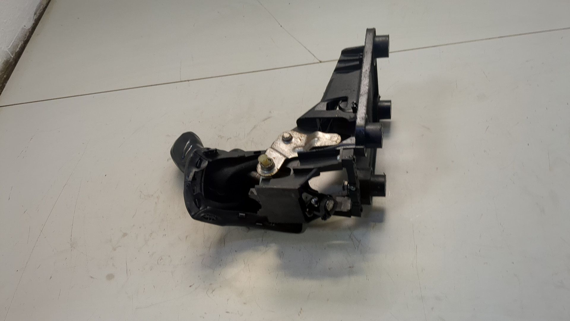 Кулиса МКПП / АКПП