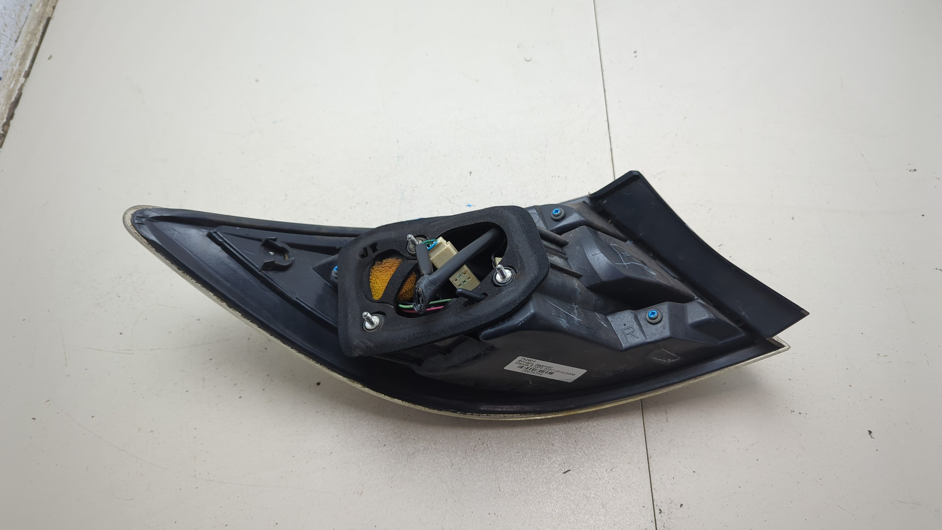 Фонарь задний правый