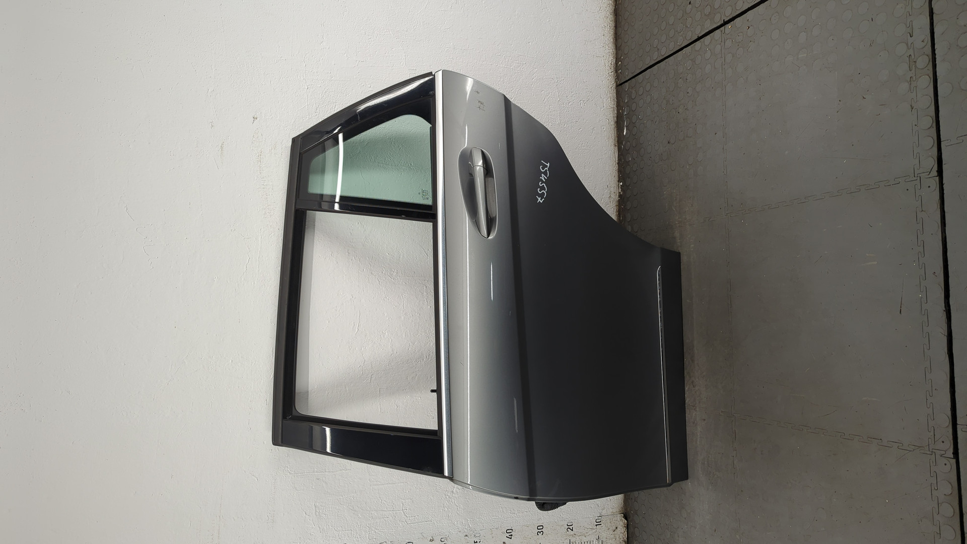 Дверь задняя левая