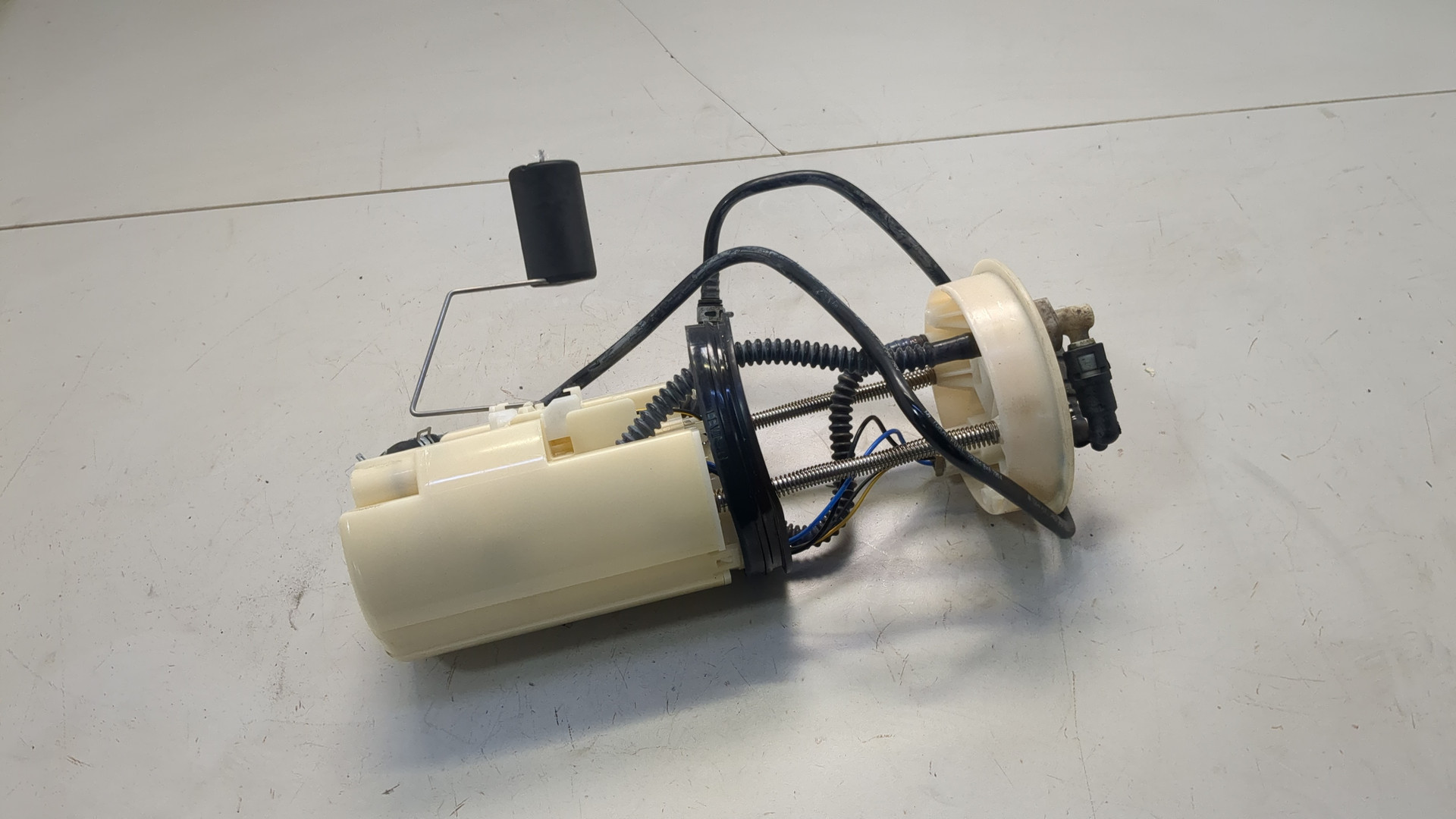 Насос топливный электрический