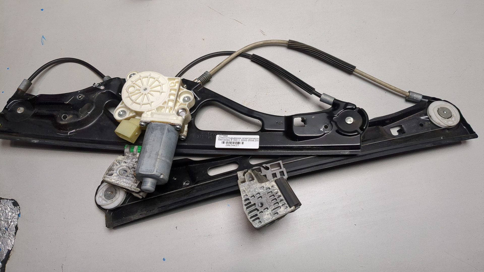 Стеклоподъемник электр. передний левый