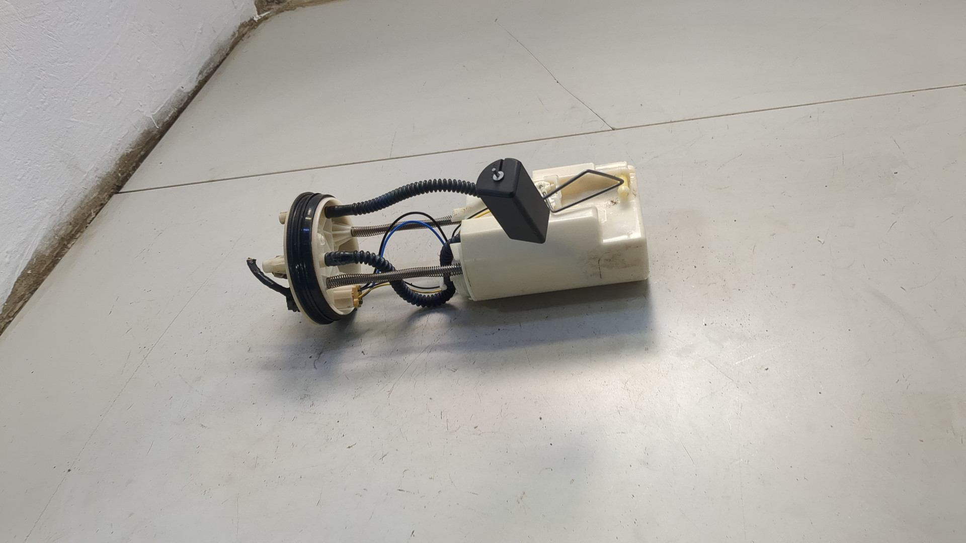 Насос топливный электрический