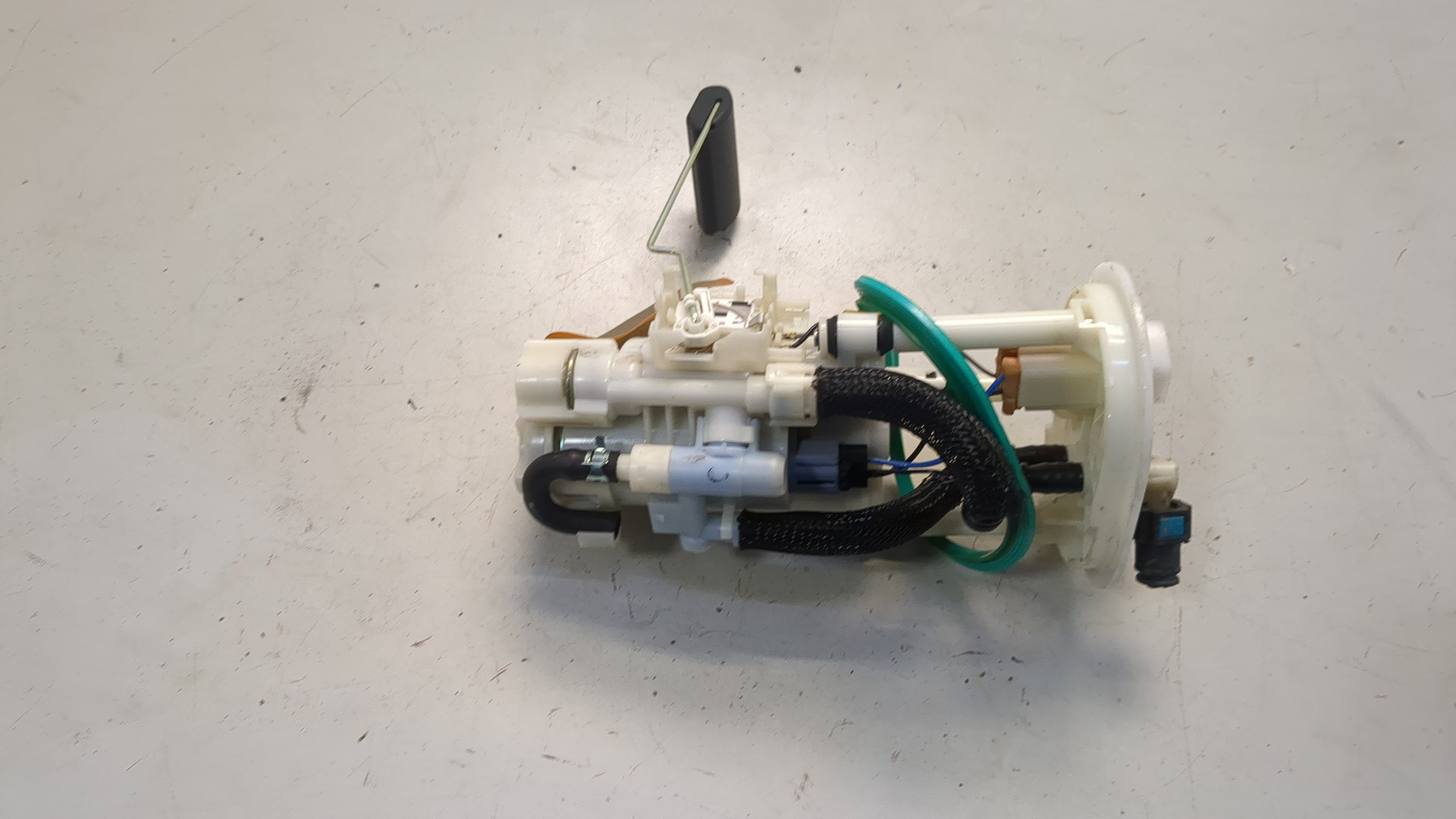 Насос топливный электрический