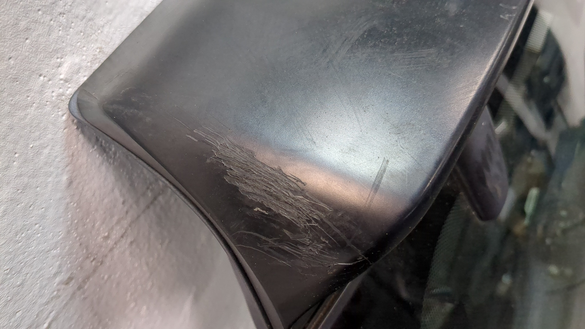 Дверь багажника