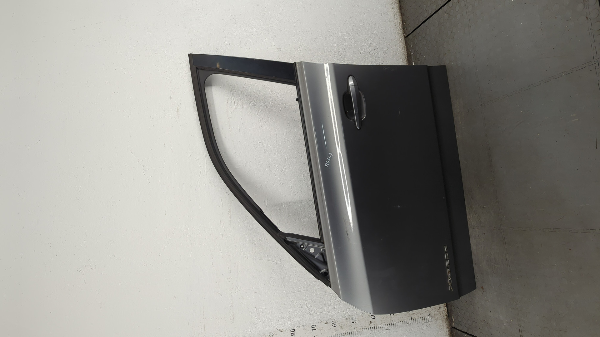 Дверь передняя левая