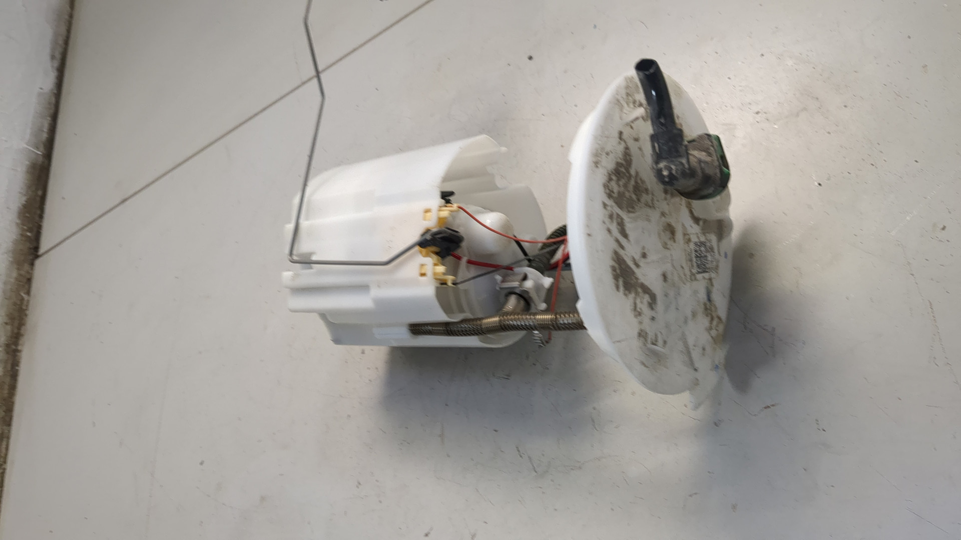 Насос топливный электрический