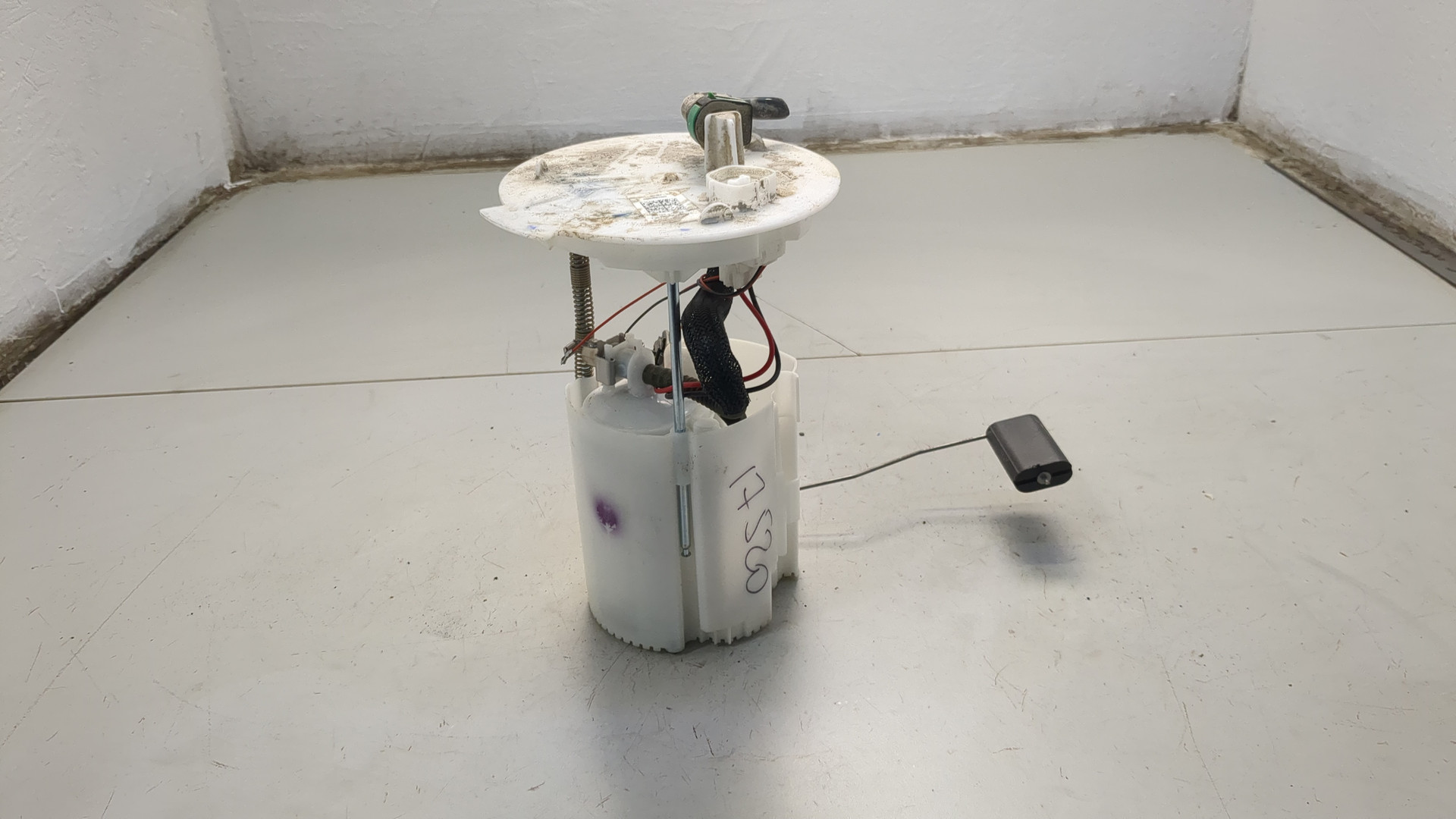 Насос топливный электрический