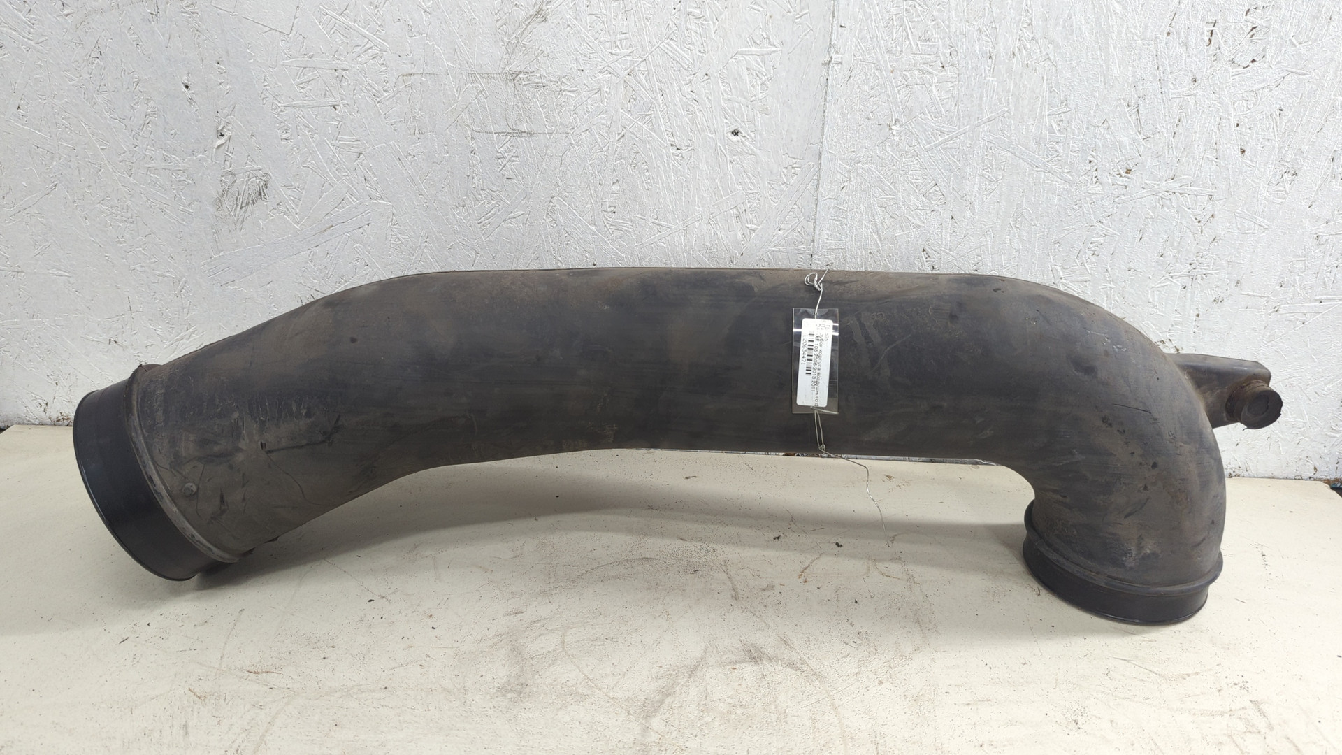 Патрубок воздушного фильтра