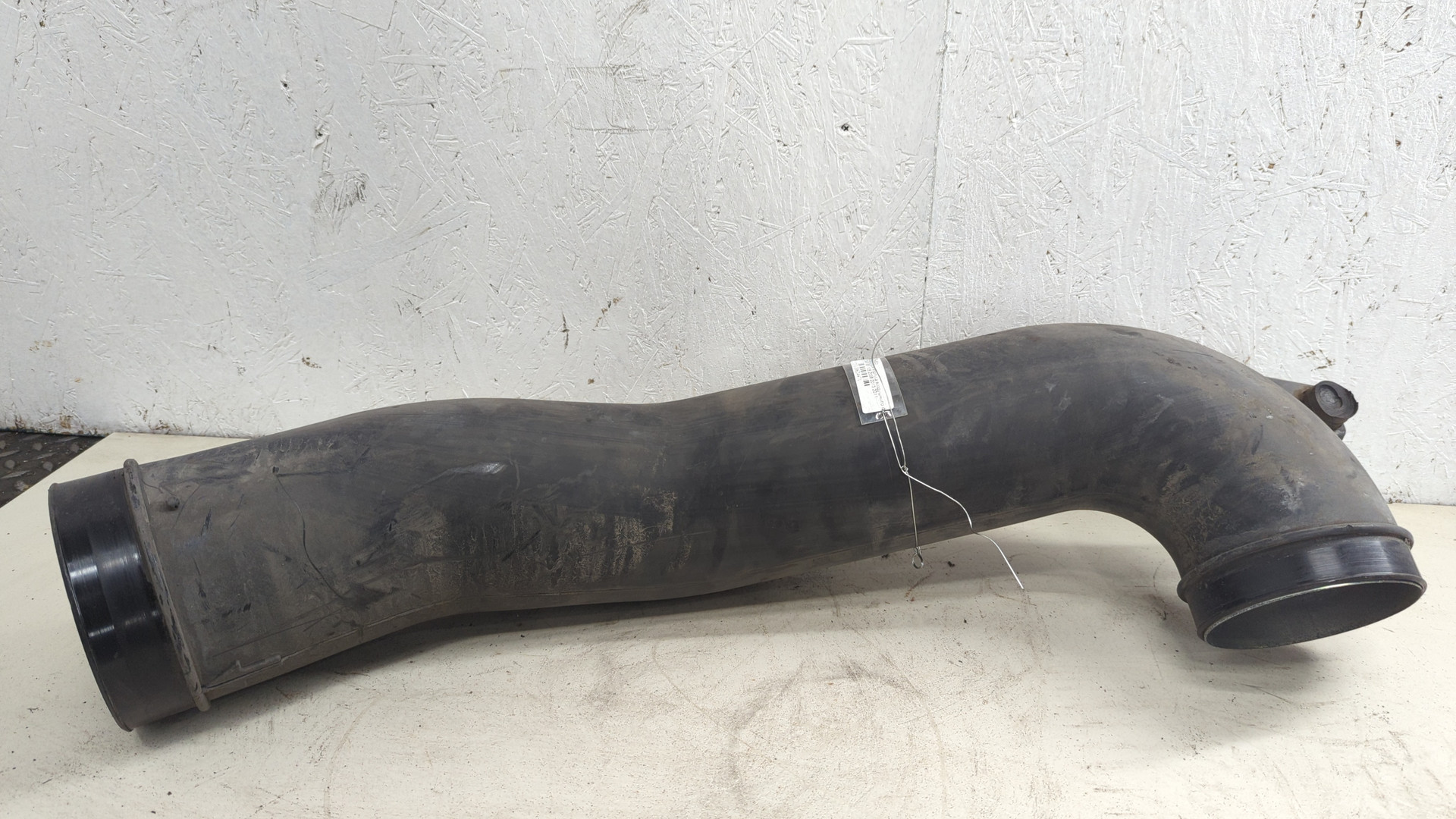 Патрубок воздушного фильтра