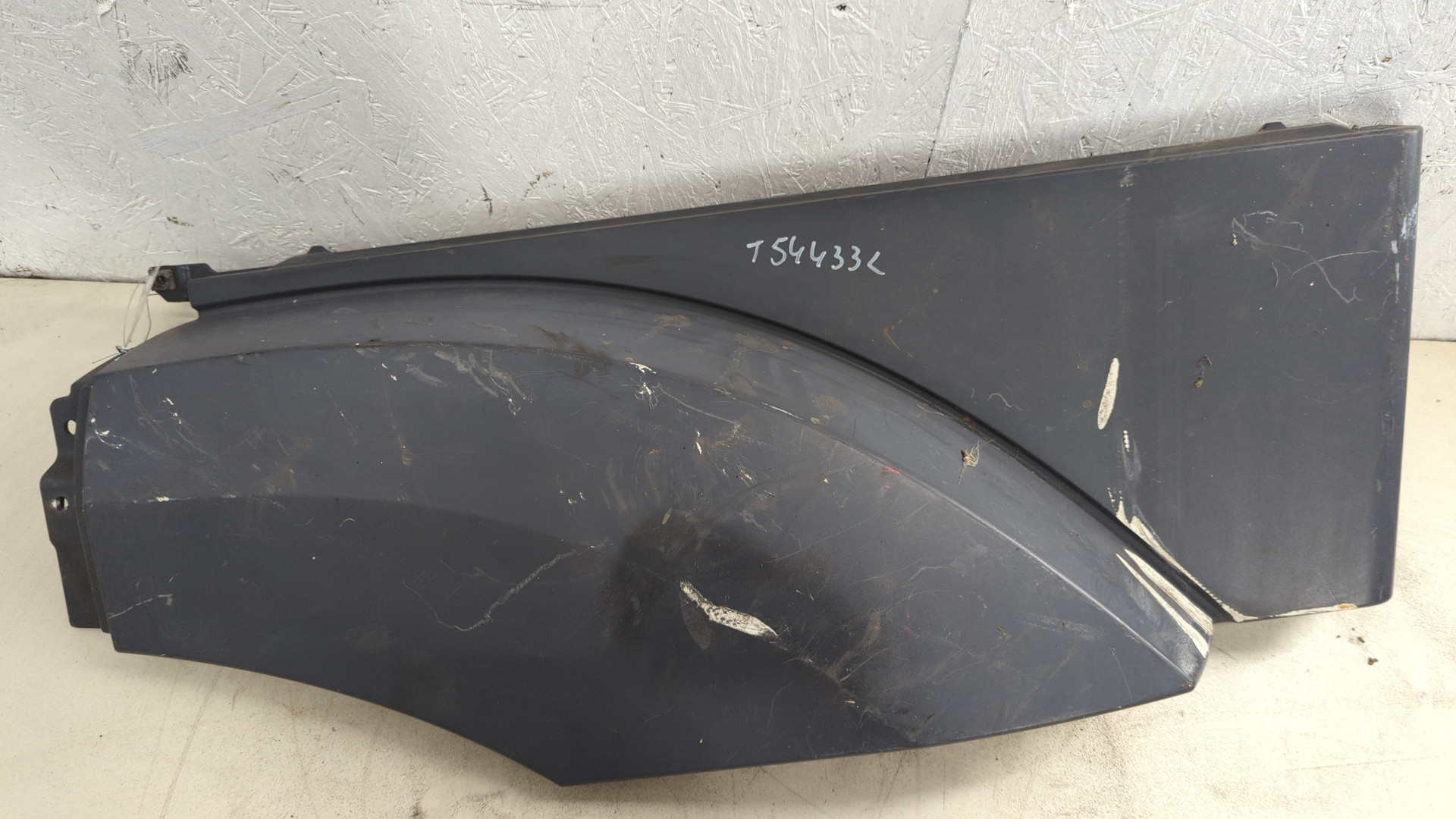 Крыло заднее левое