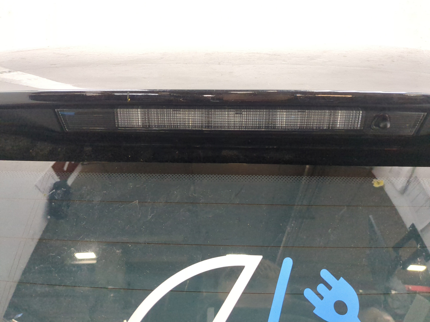 Дверь багажника