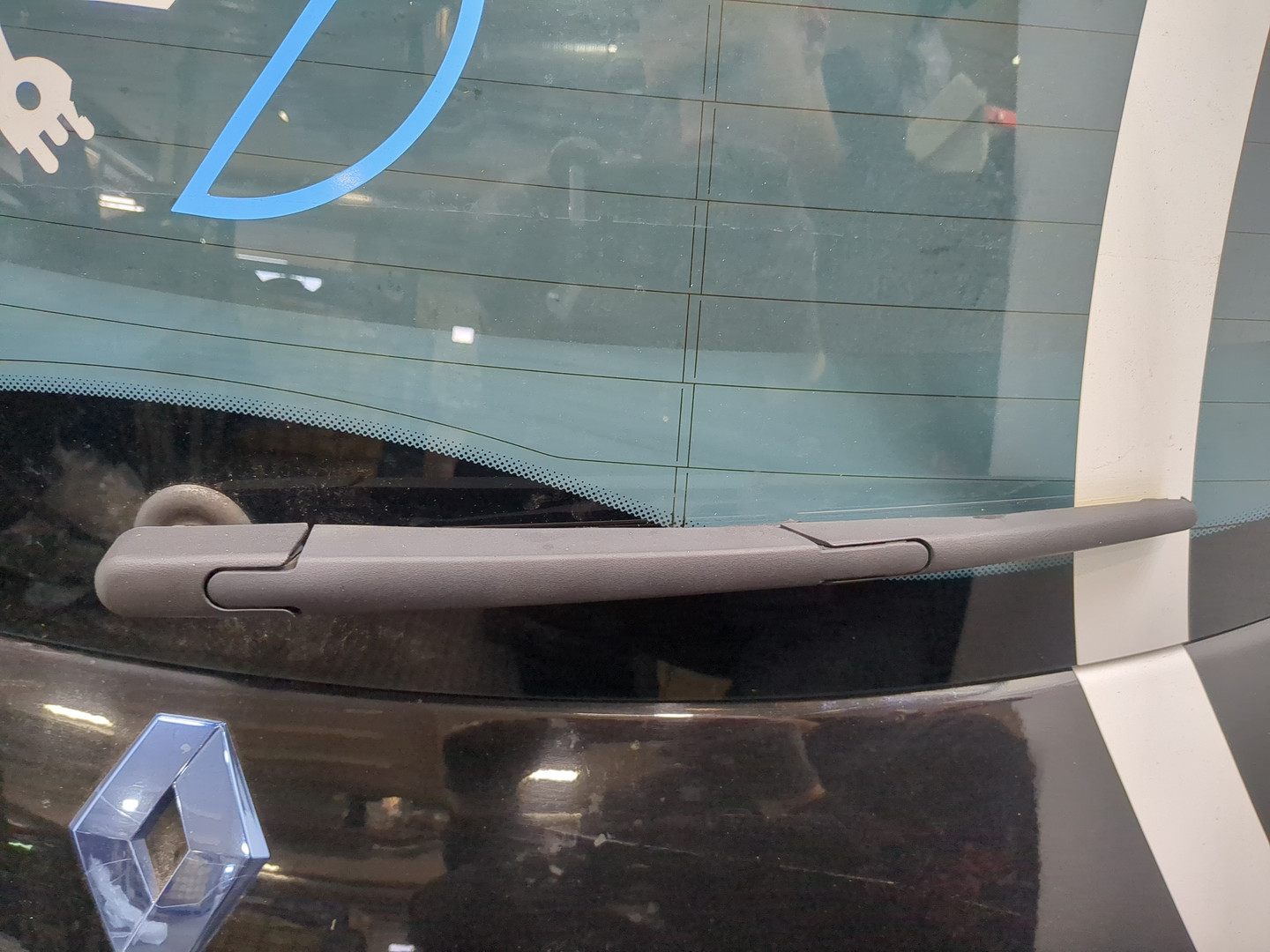 Дверь багажника