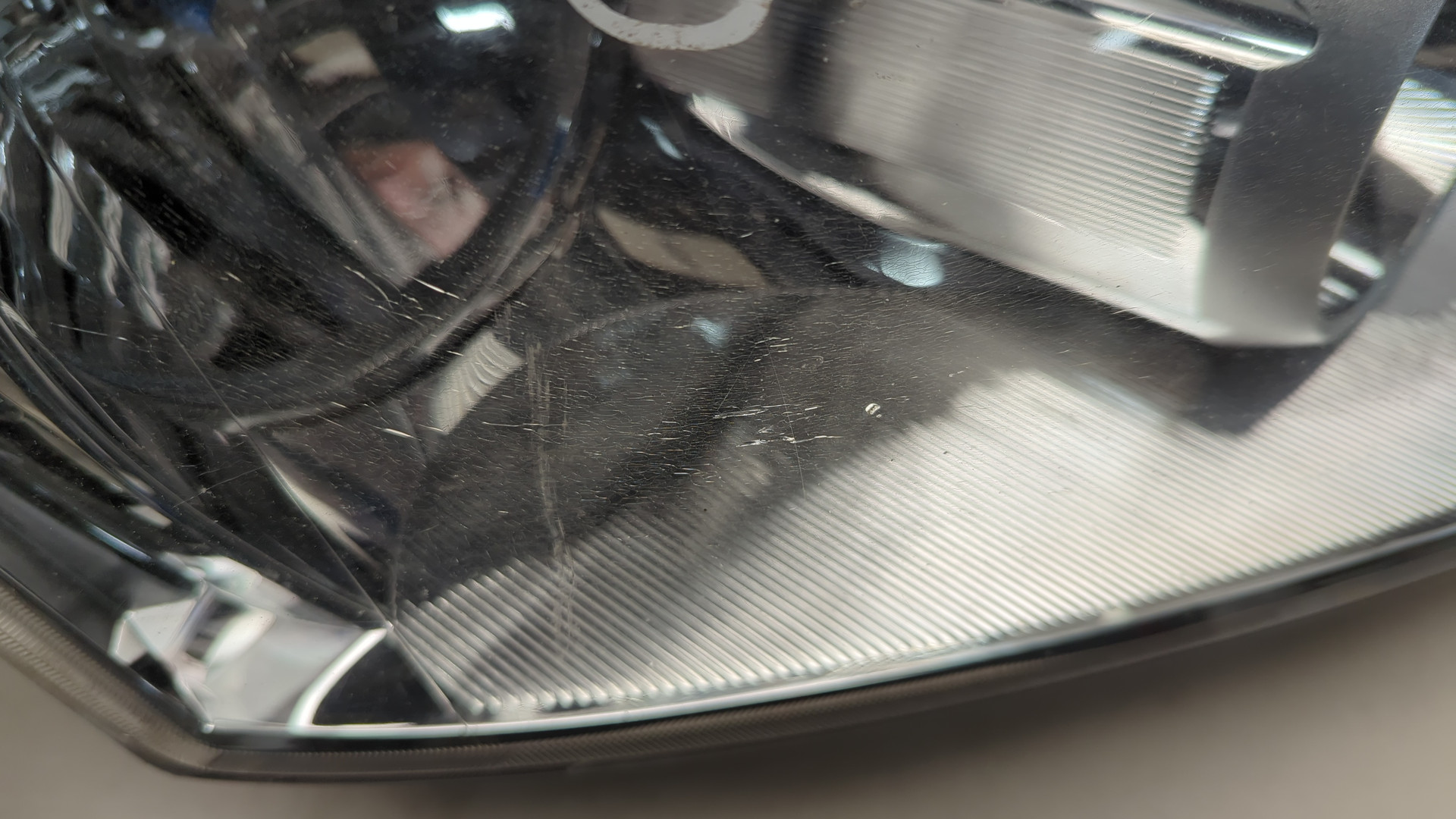 Фара правая