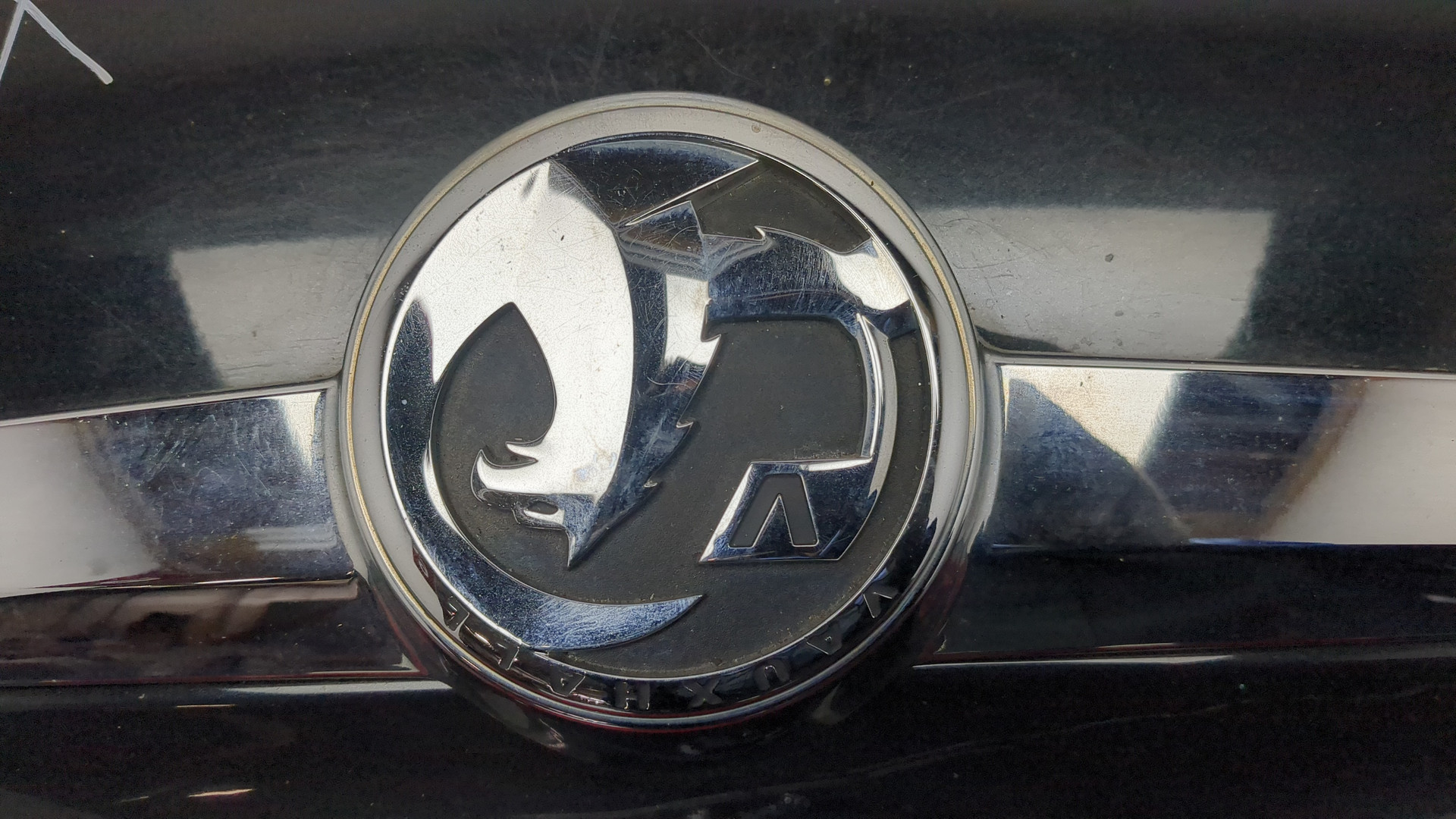 Дверь багажника