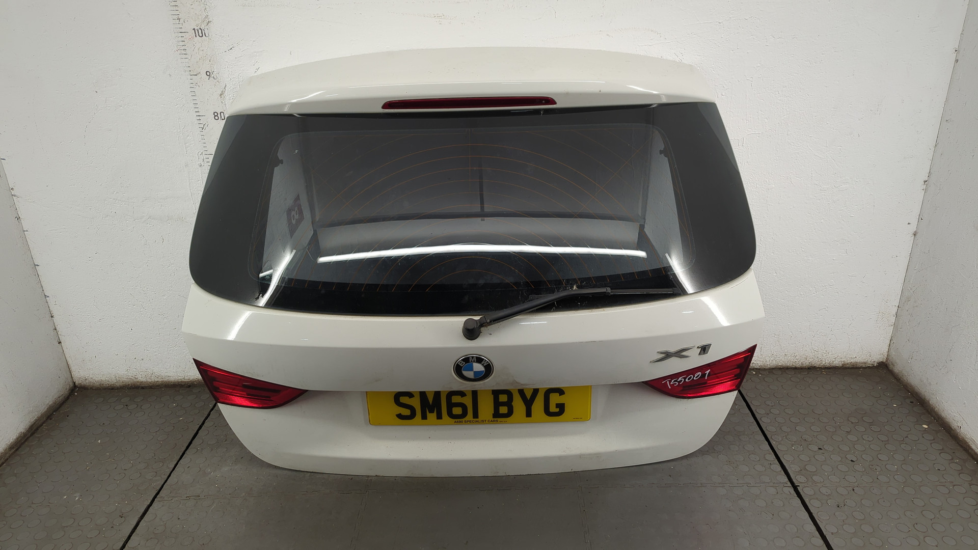 Дверь багажника