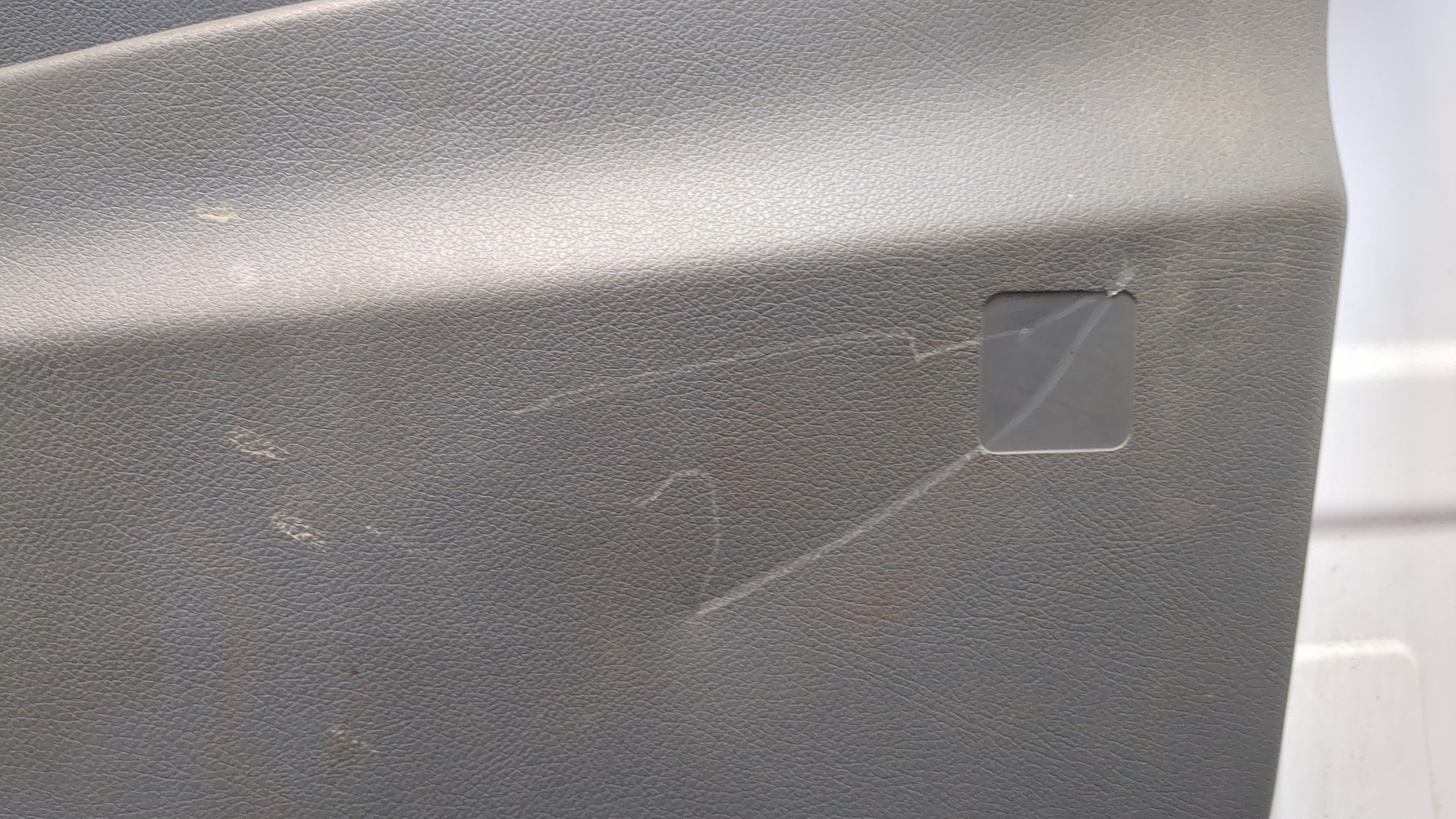 Дверь передняя правая