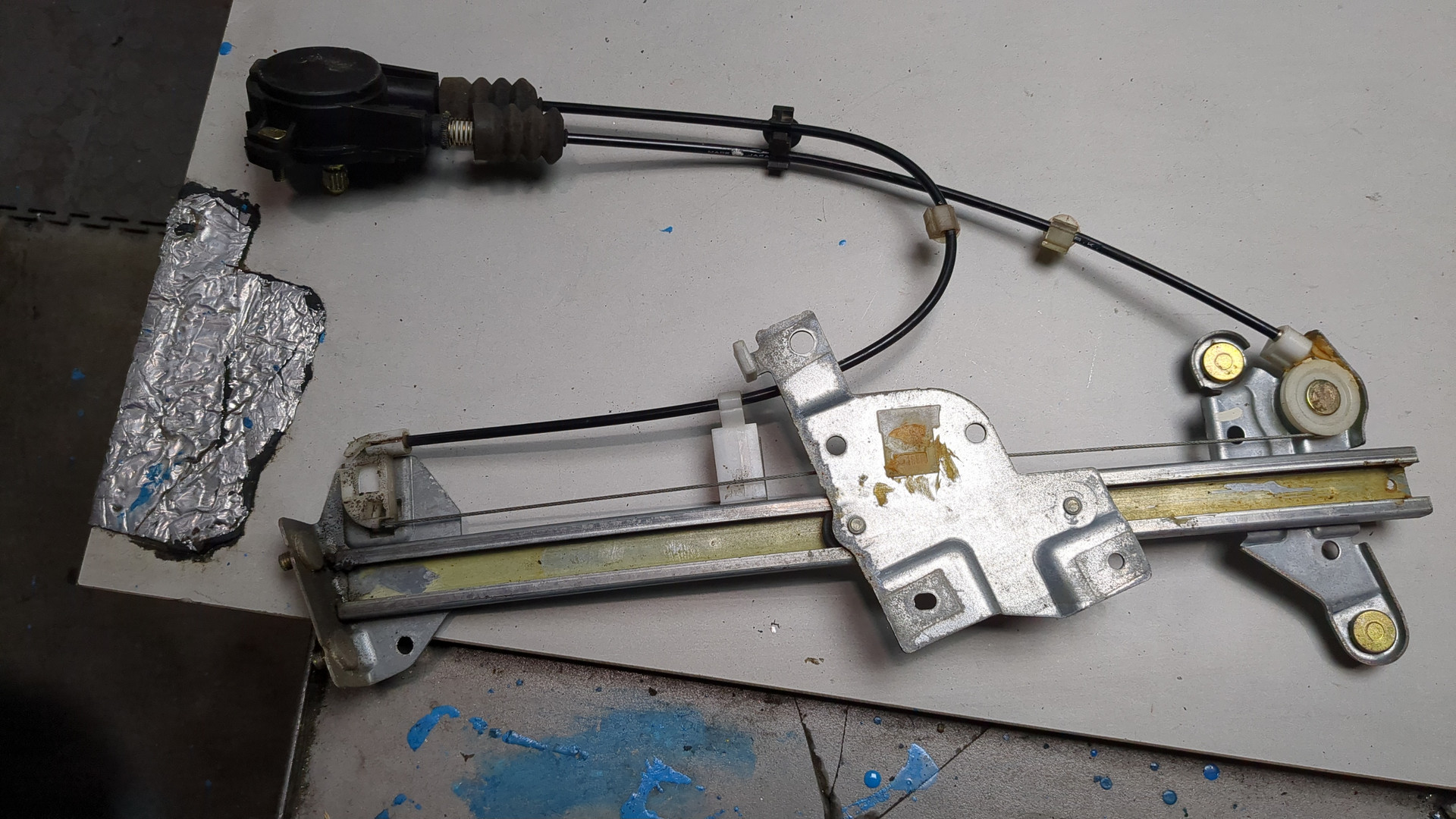 Стеклоподъемник механ. передний левый