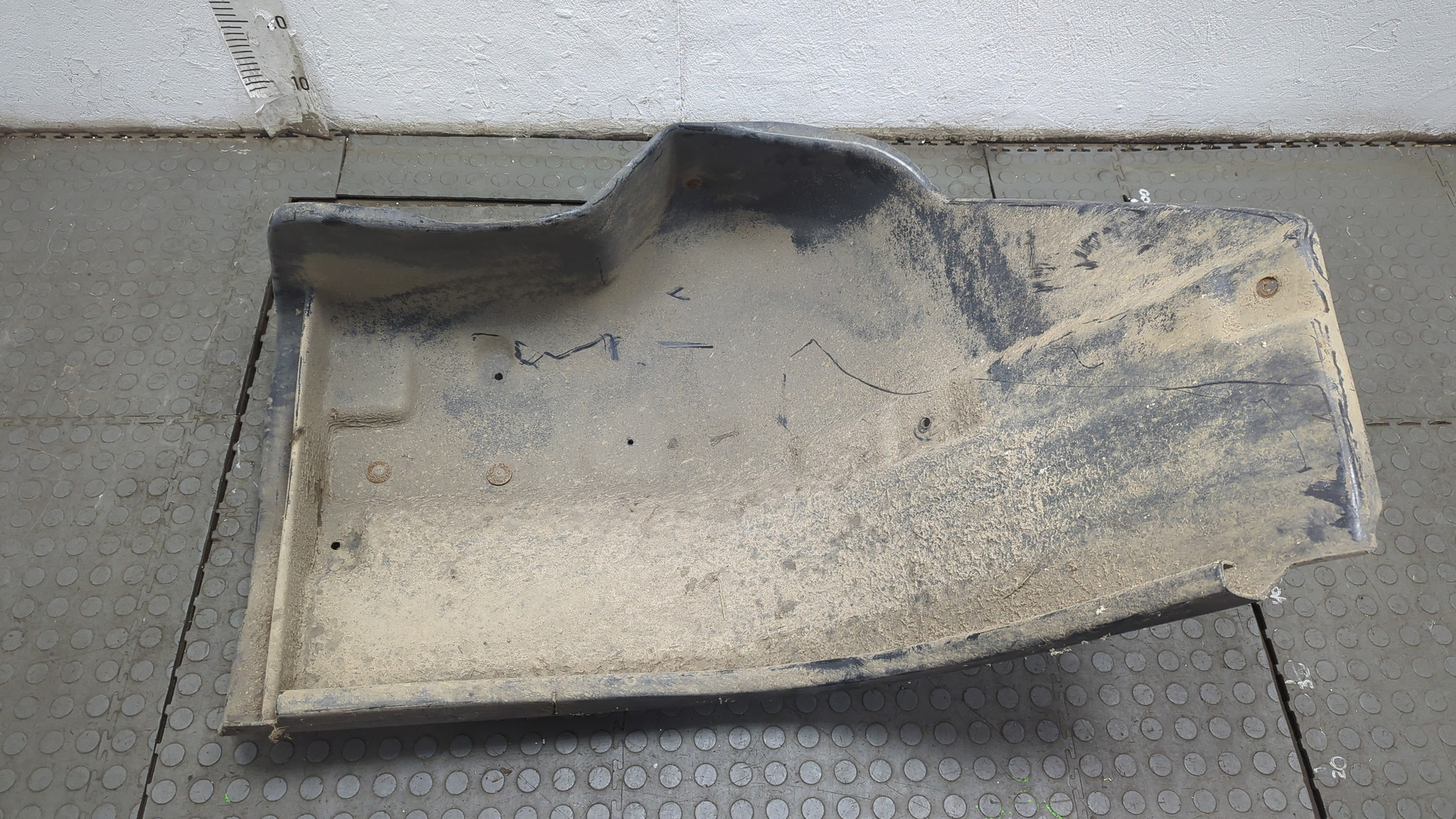 Локер передний левый