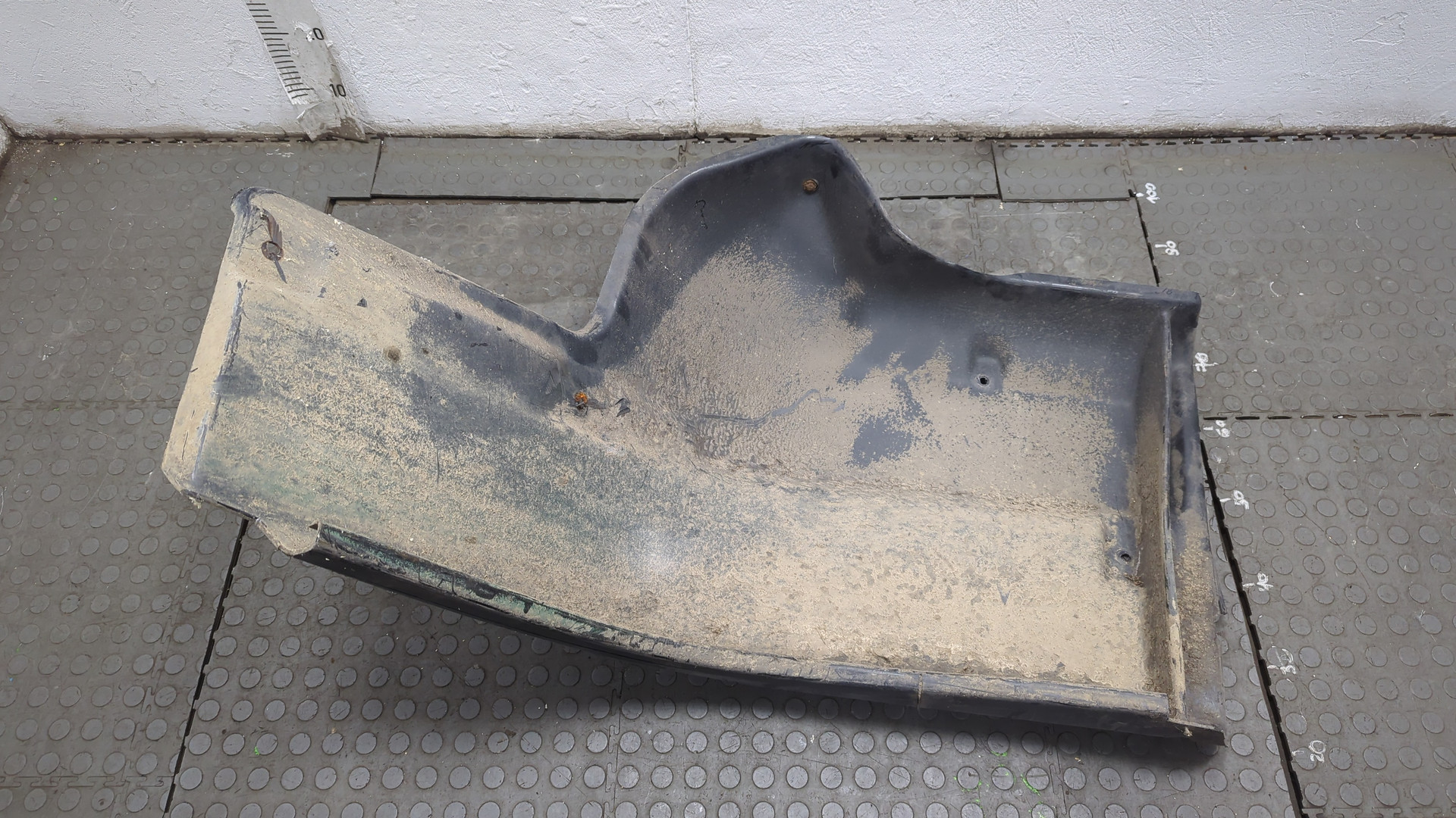 Локер передний правый