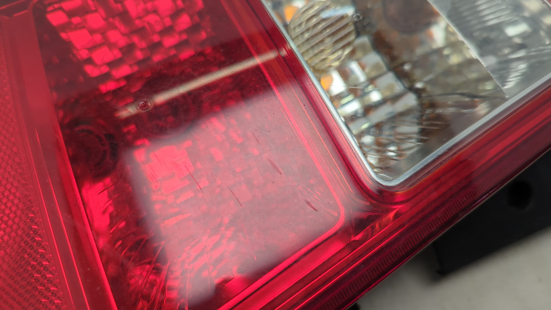 Фонарь задний левый