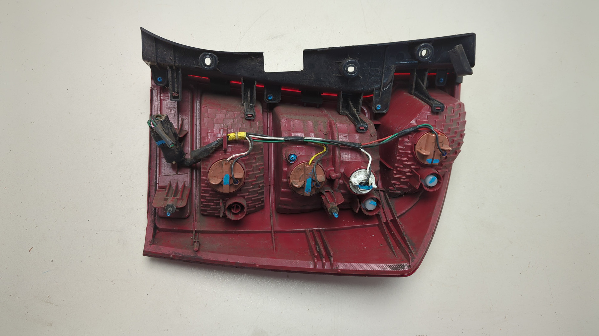 Фонарь задний левый