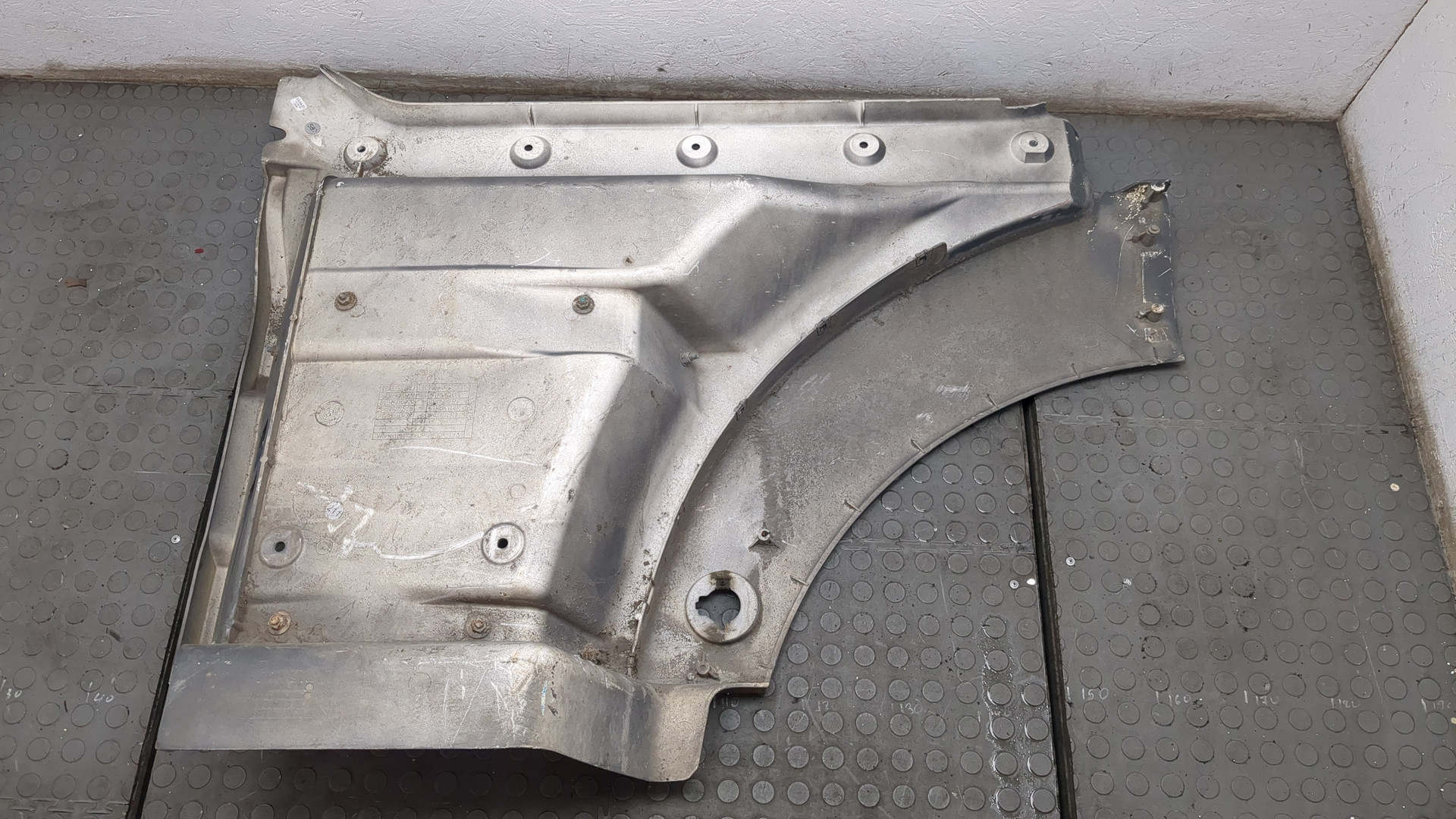 Подножка правая