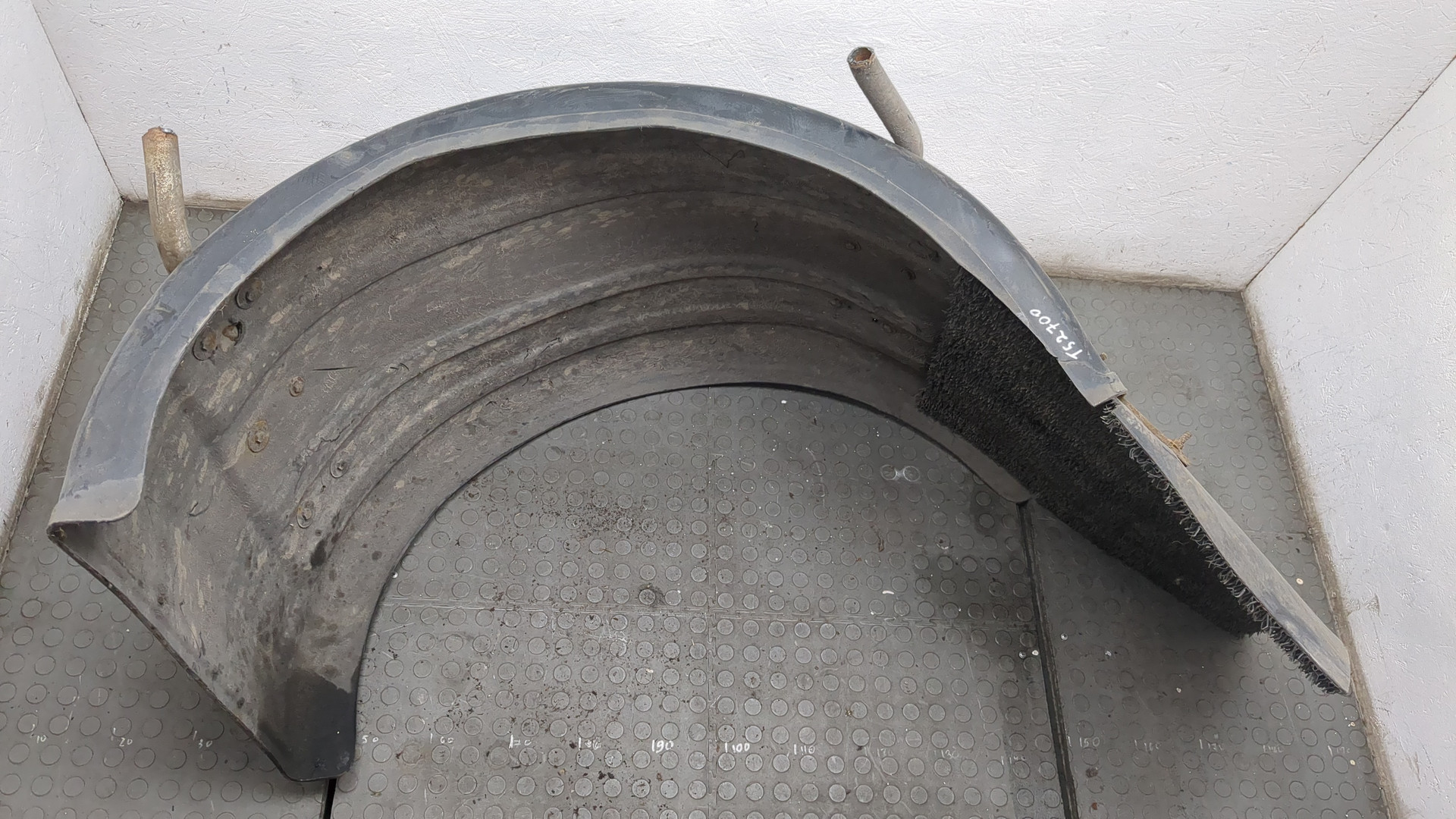 Крыло заднее правое