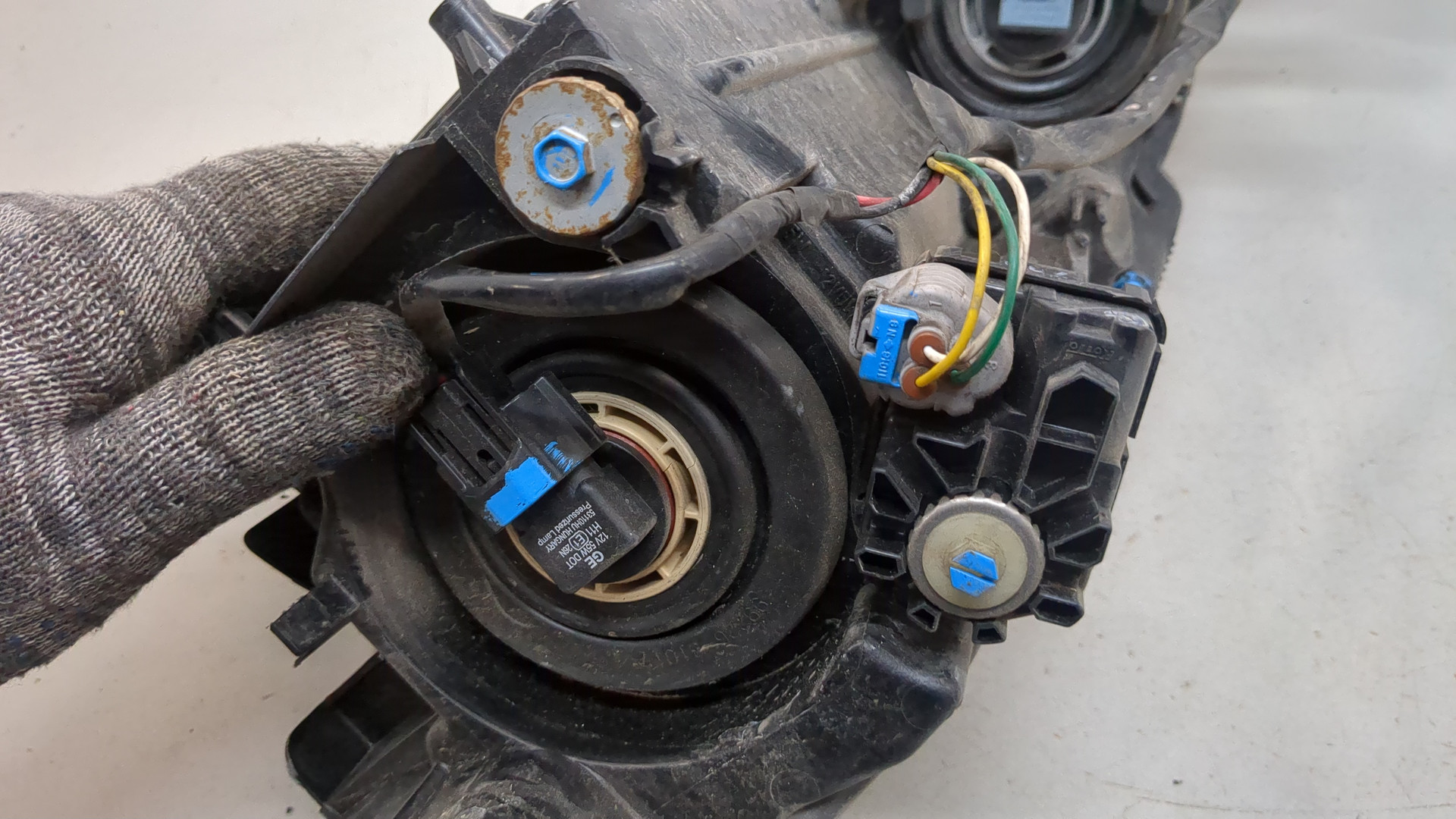 Фара правая