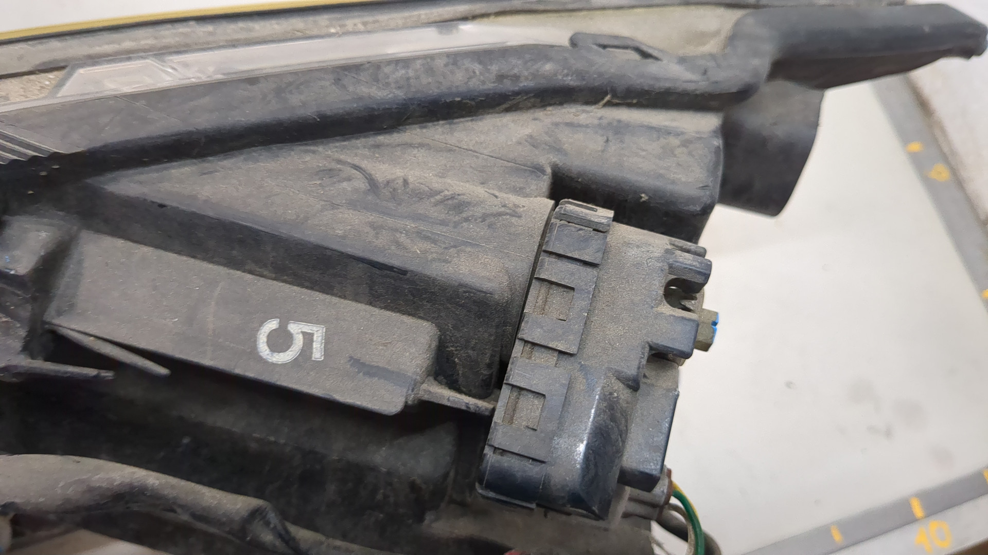 Фара правая