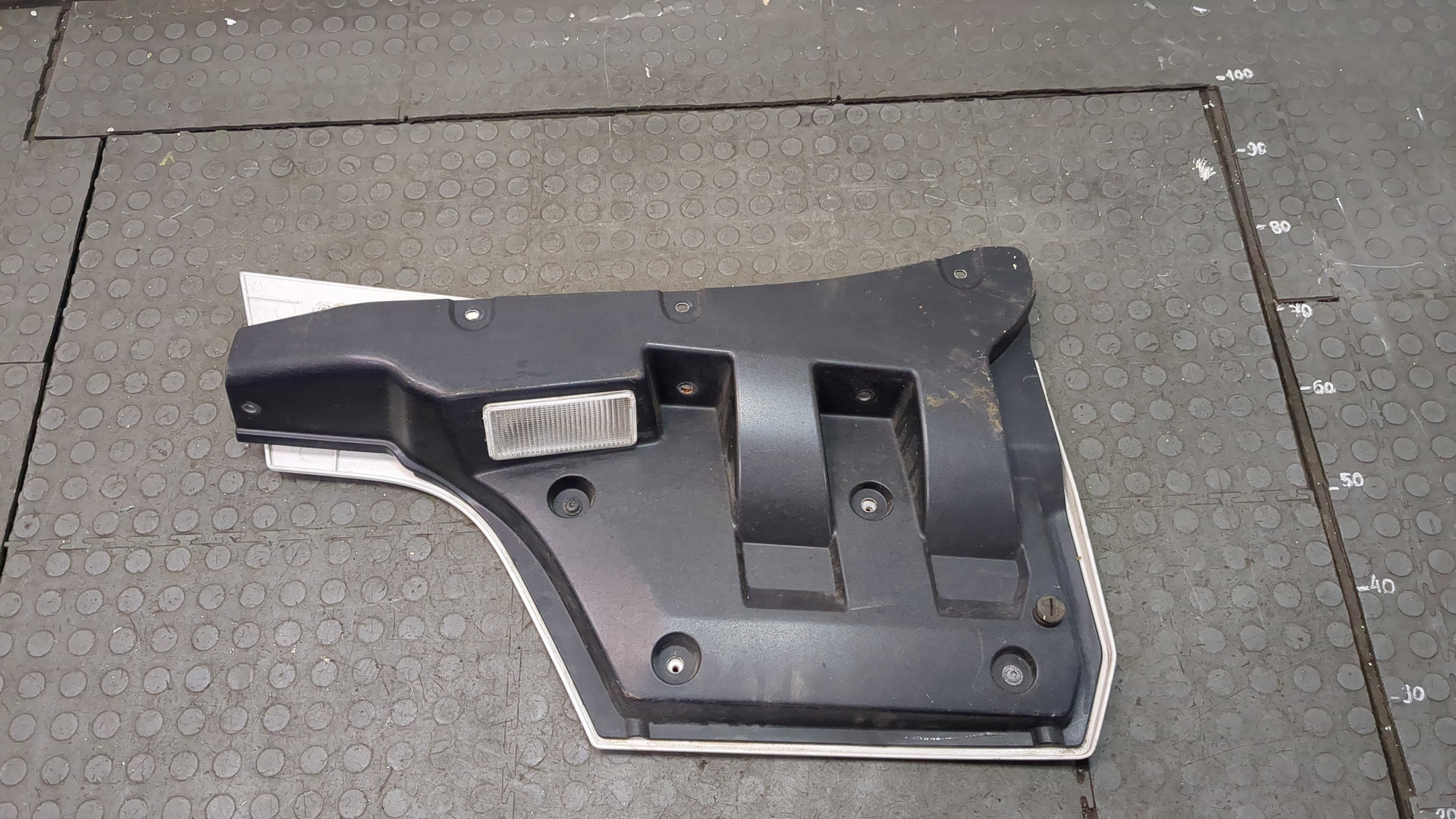 Уплотнитель двери