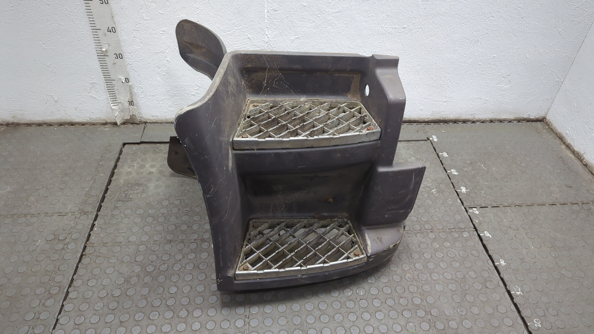 Подножка правая