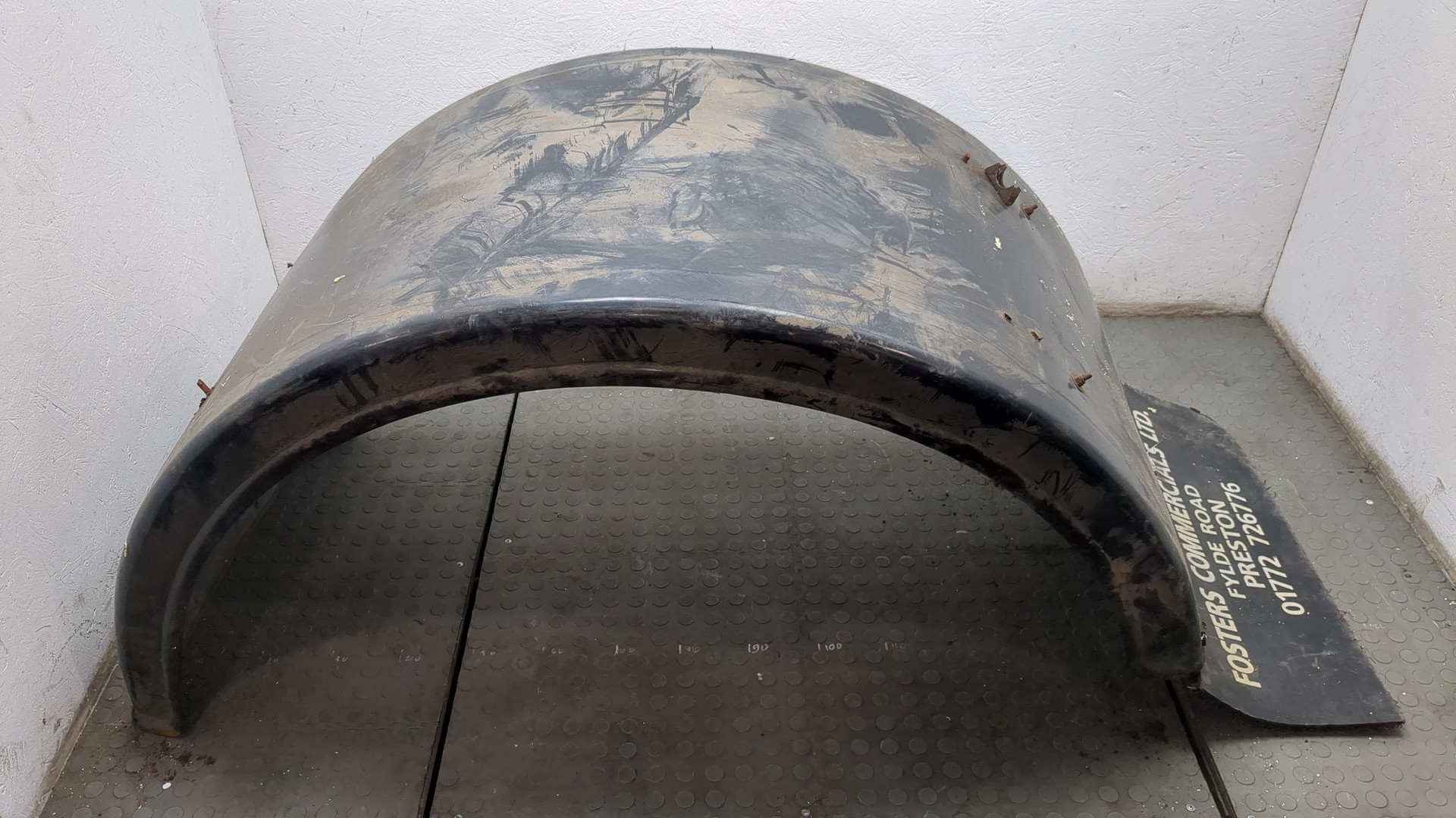 Крыло заднее правое