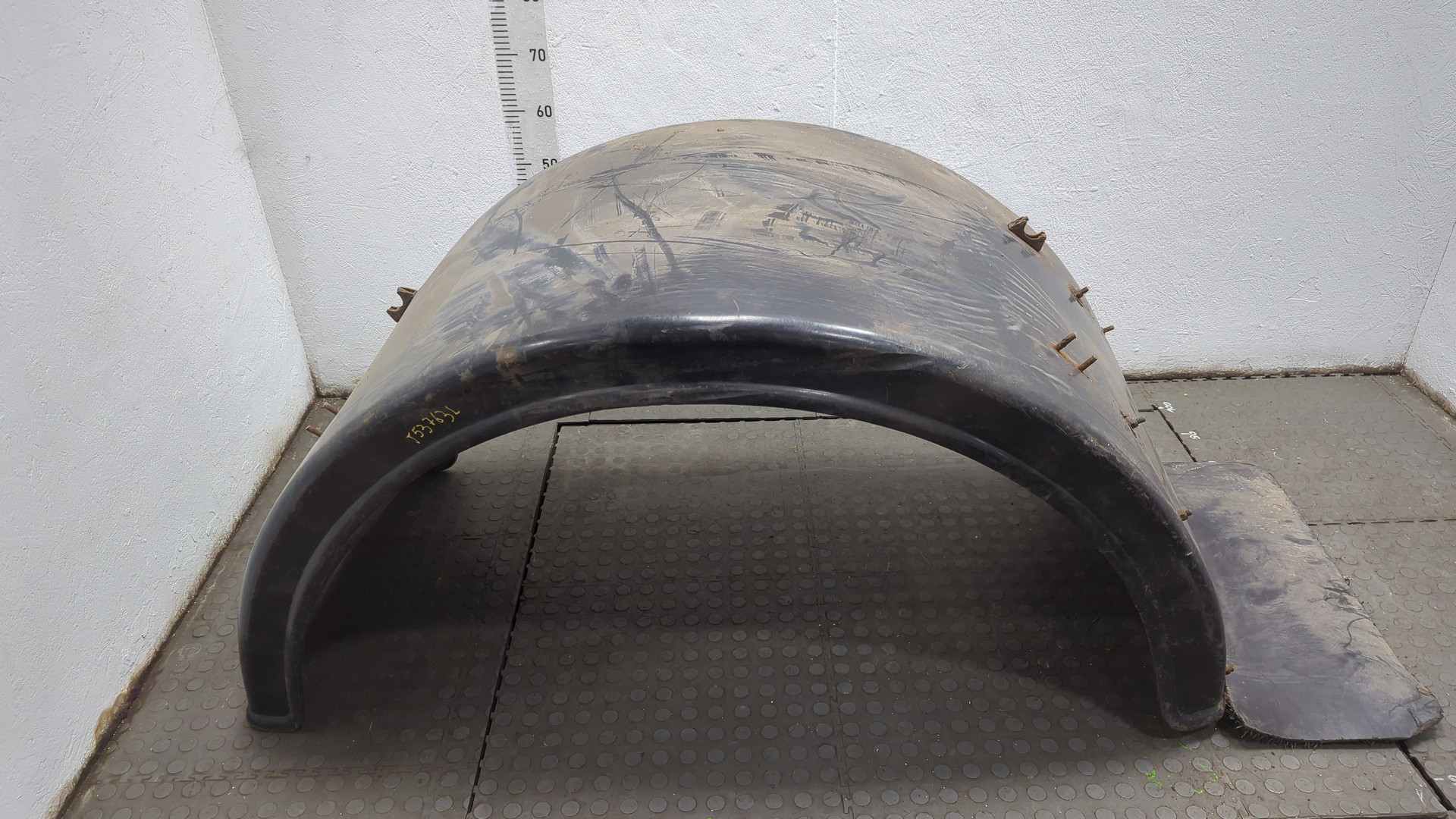 Крыло заднее левое