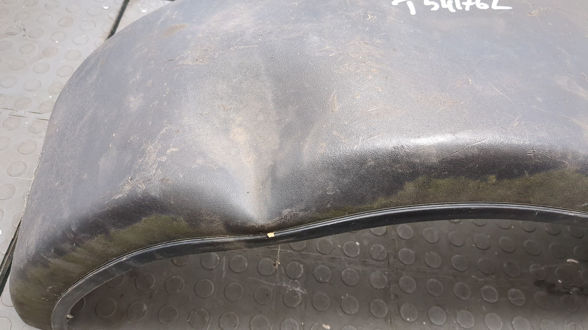 Крыло заднее левое