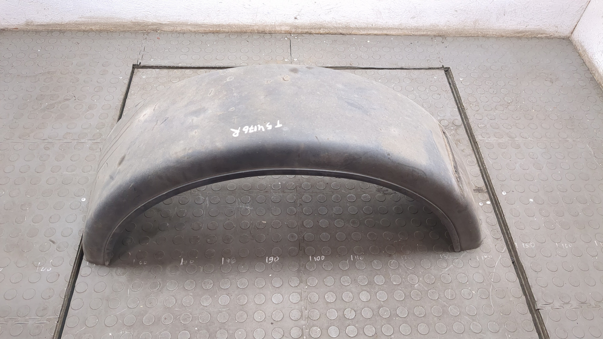 Крыло заднее правое