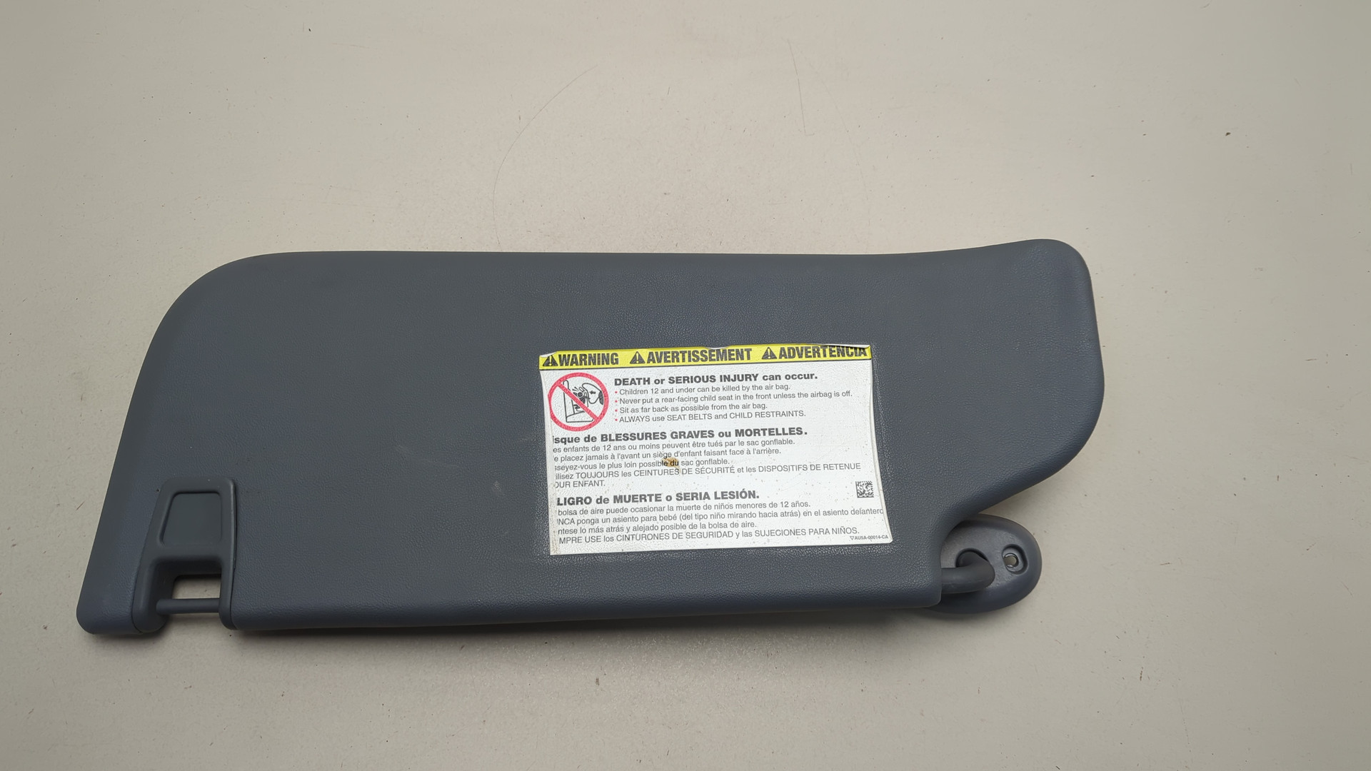 Козырек солнцезащитный