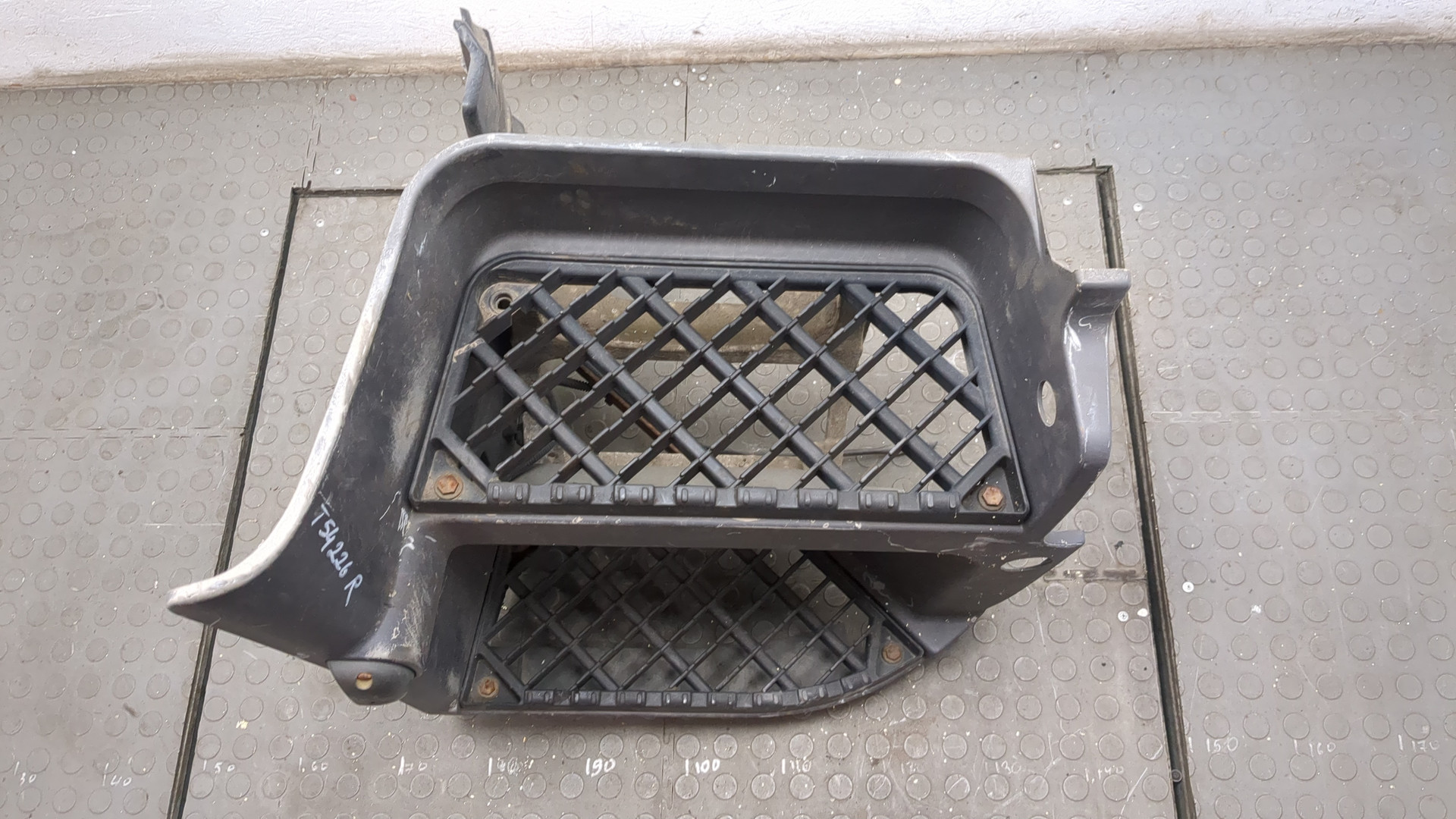 Подножка правая