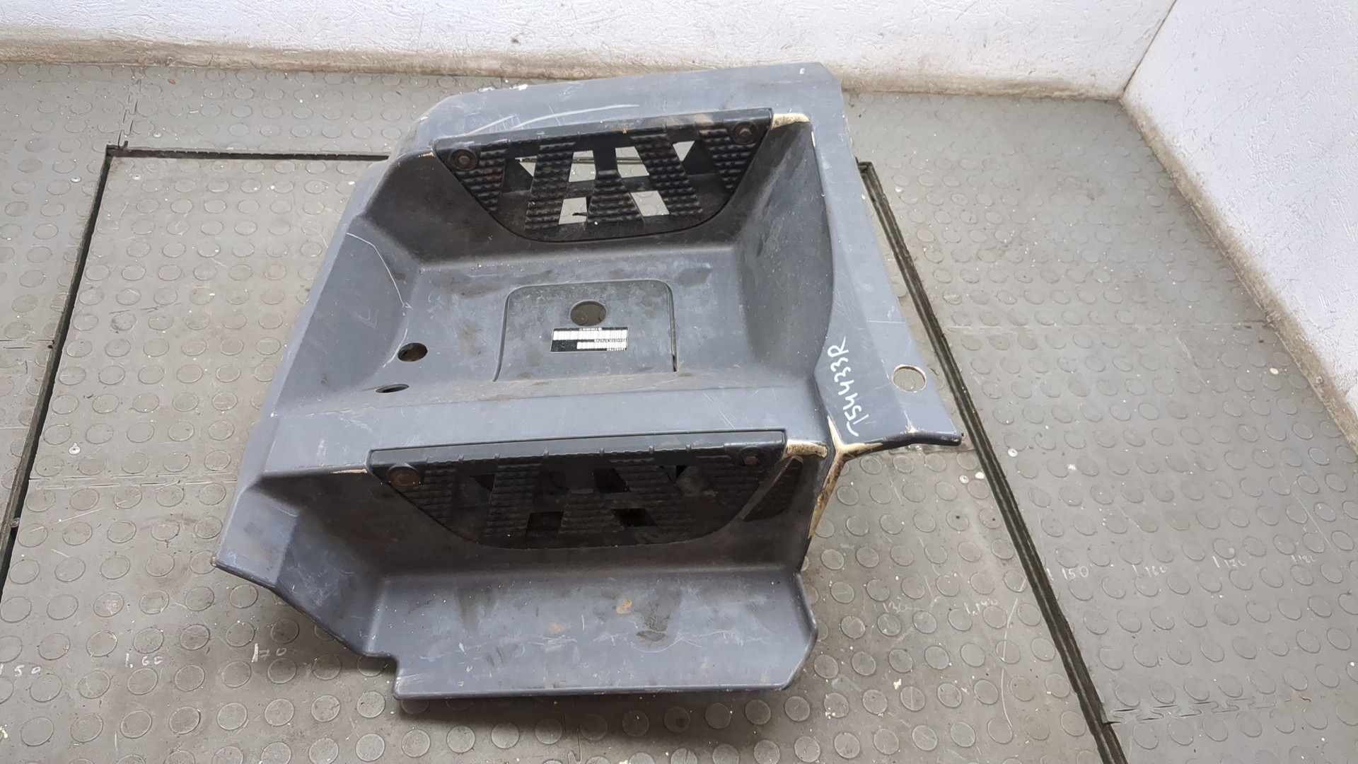 Подножка правая