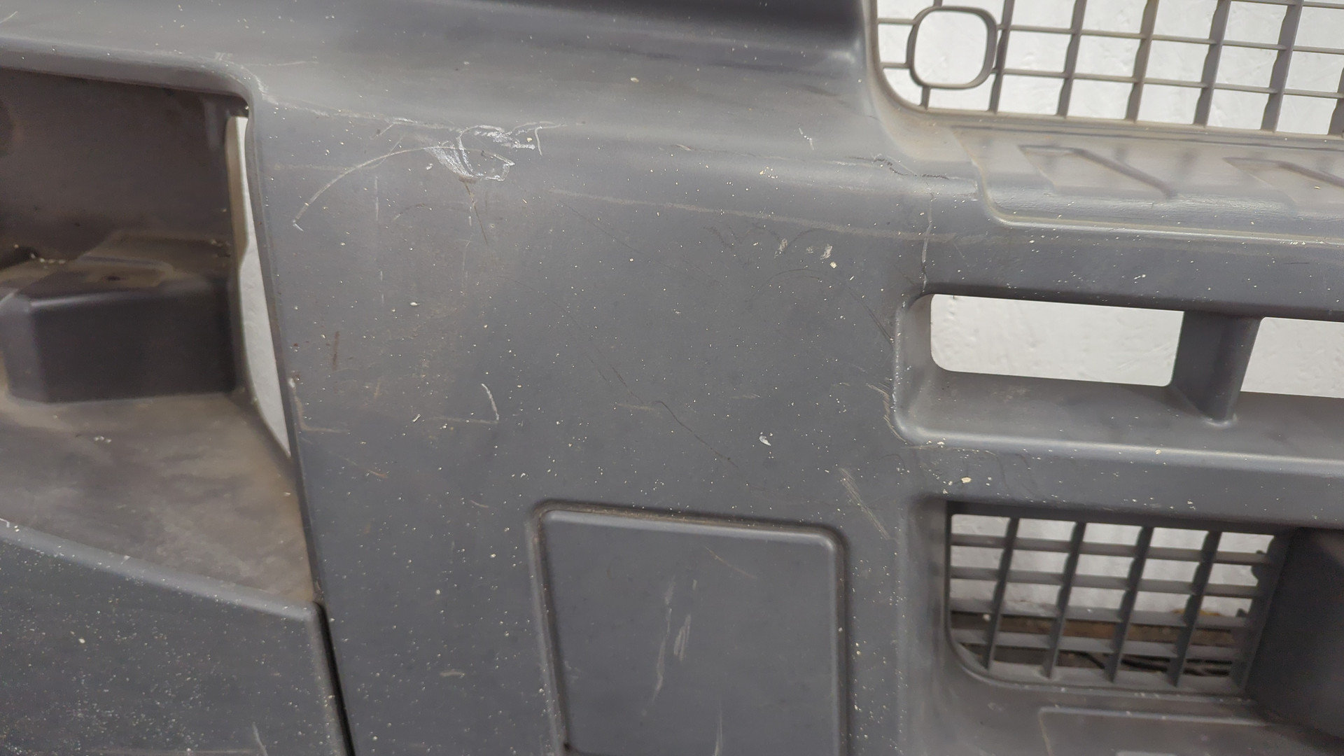 Бампер передний