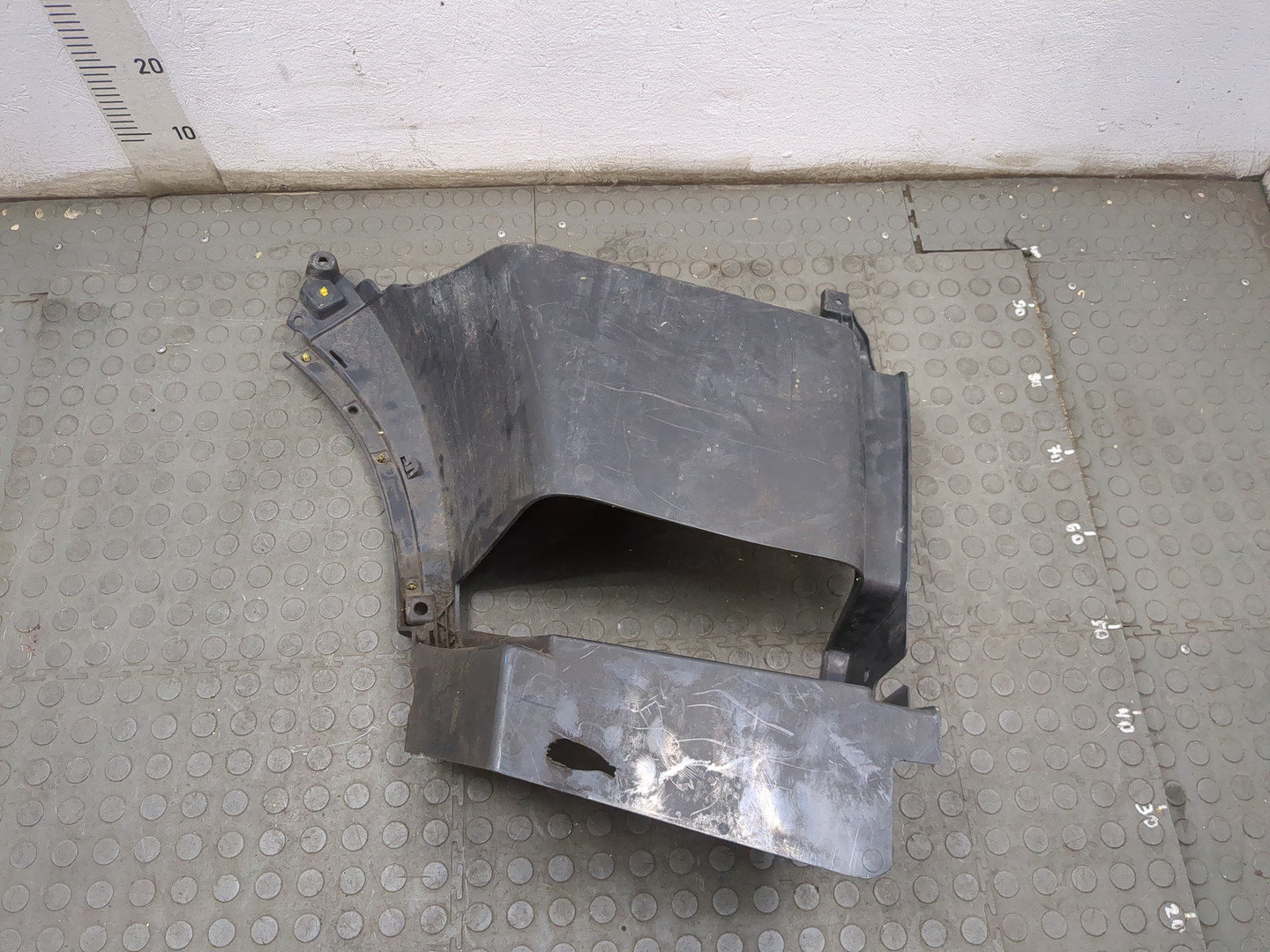 Подножка левая